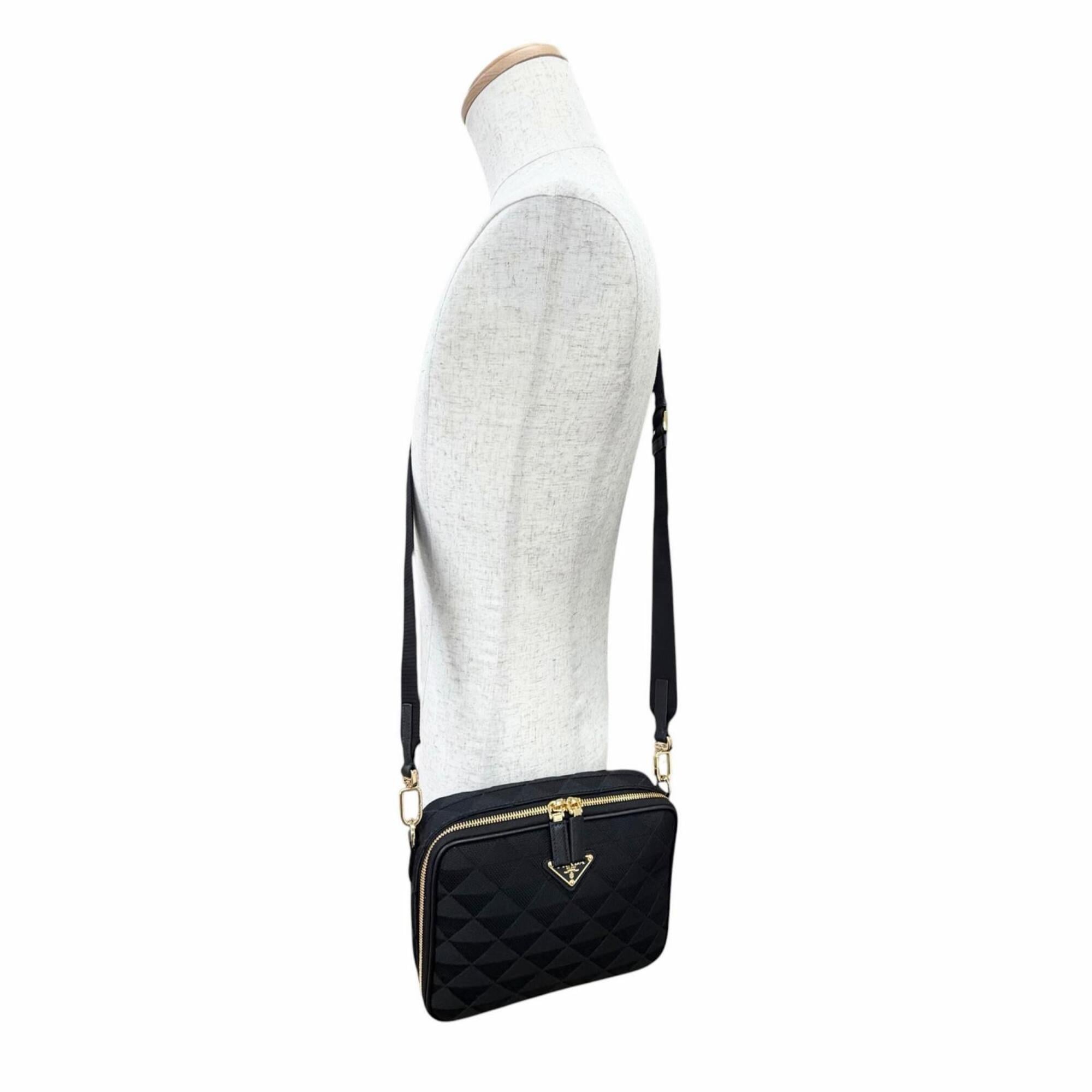Prada Black Leather Shoulder Bag (Pre-Owned)