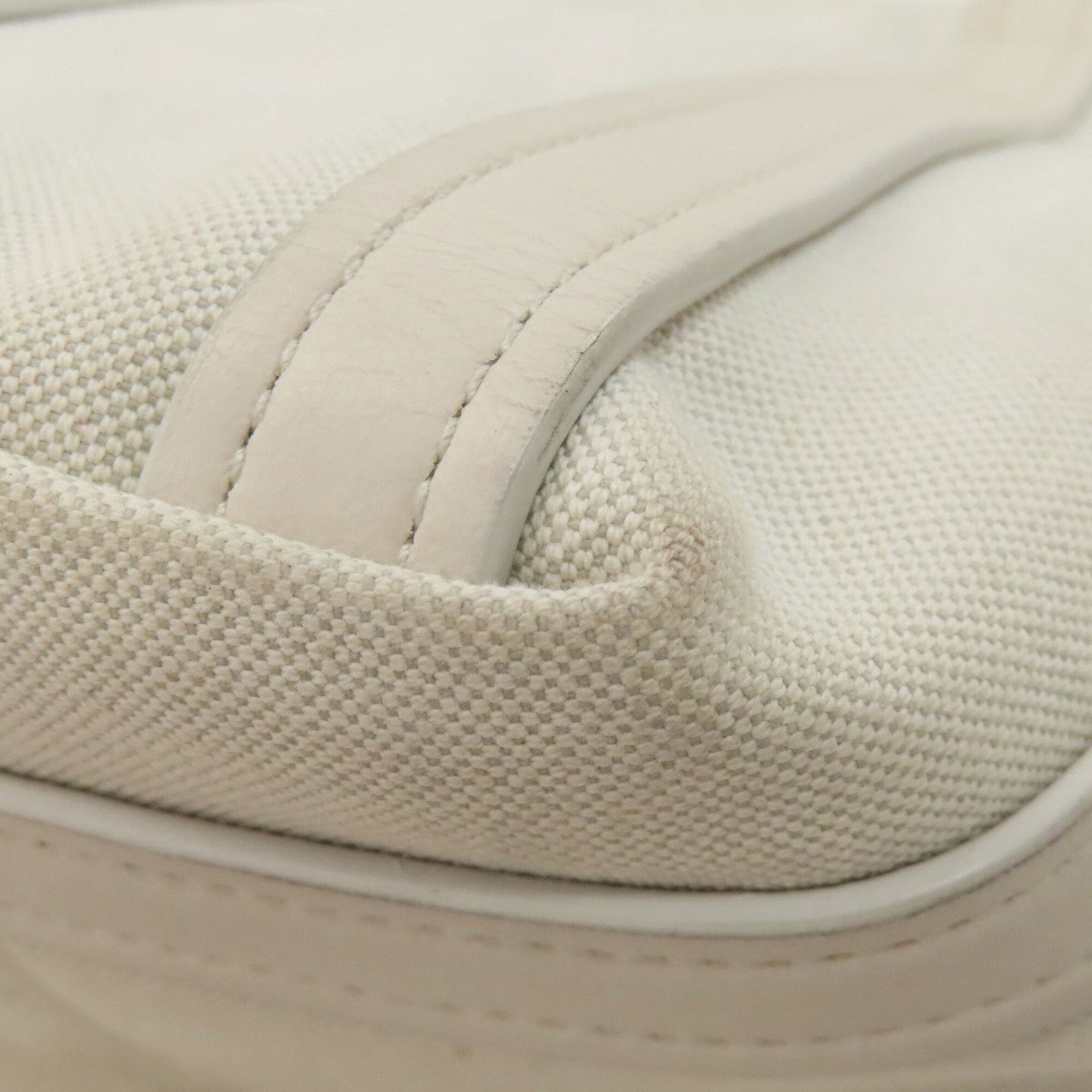 Balenciaga White Canvas Shoulder Bag (Pre-Owned)