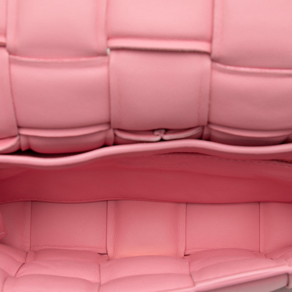 Bottega Veneta Pink Leather Shoulder Bag (Pre-Owned)