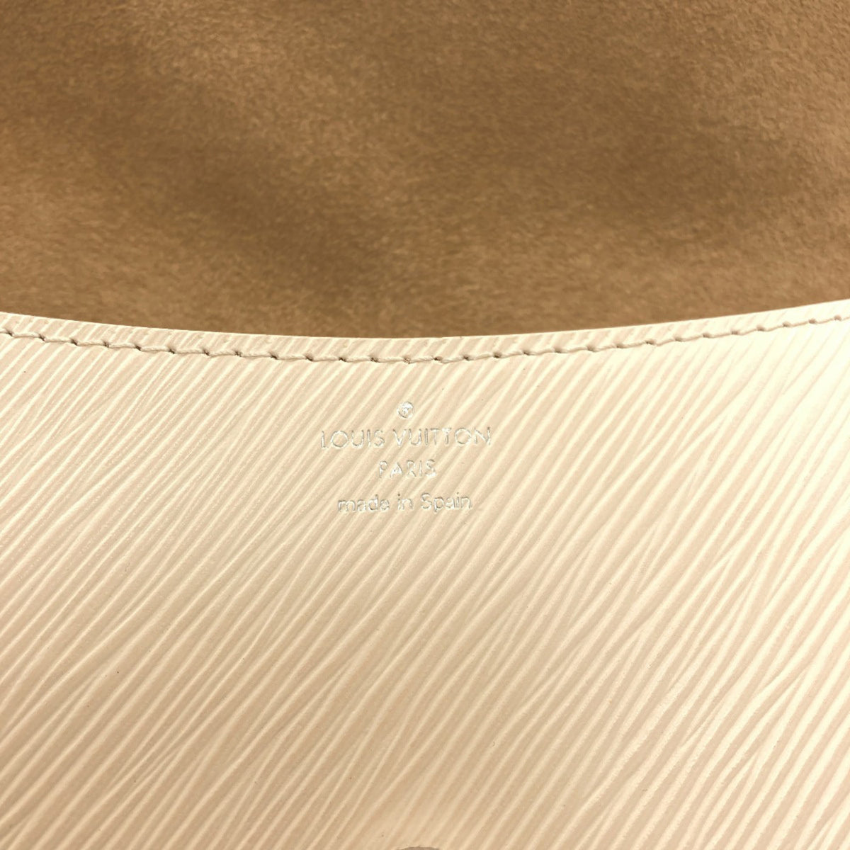 Louis Vuitton Epi White Epi Leather Shoulder Bag (Pre-Owned)