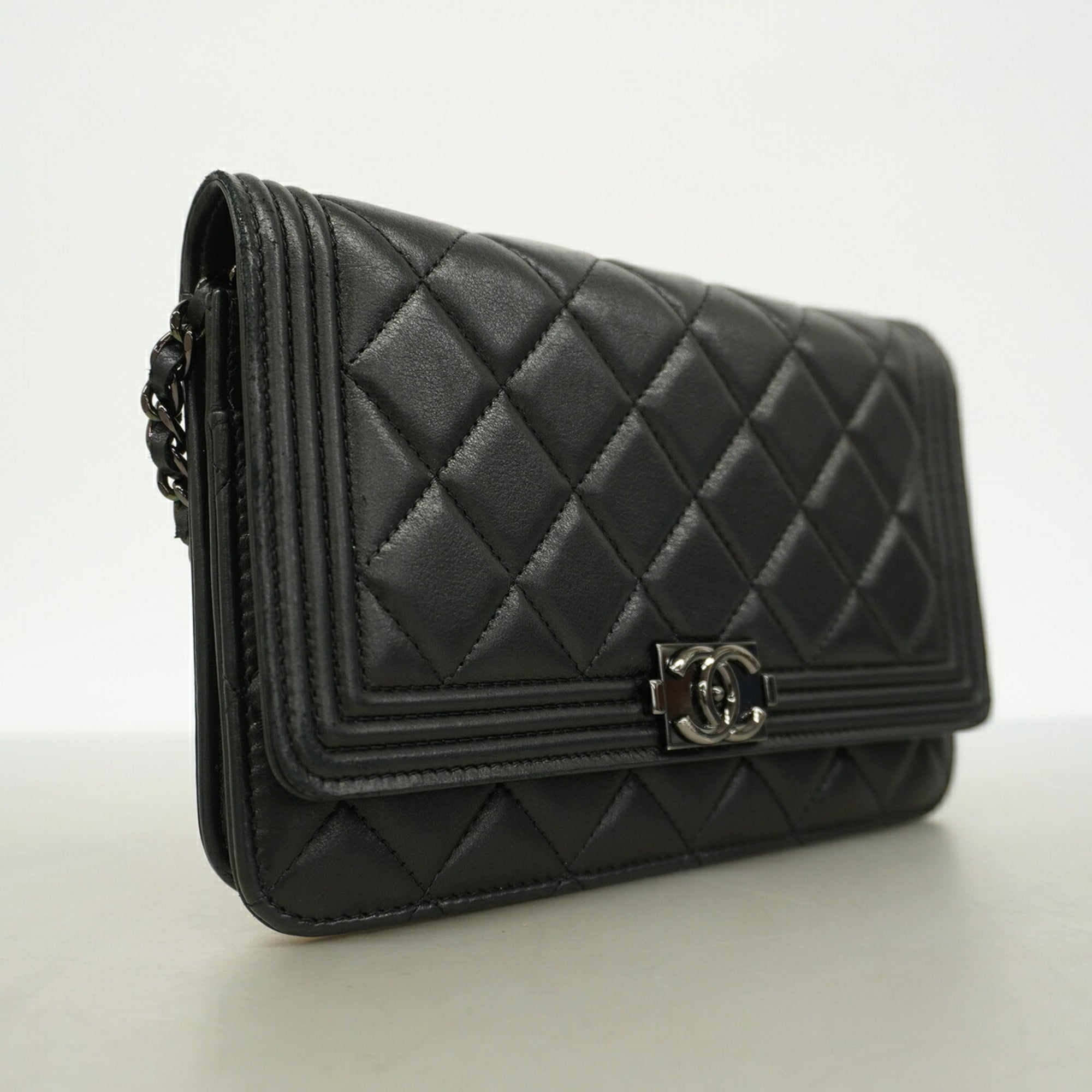 Chanel Black Leather Chain/Shoulder Wallet (Pre-Owned)