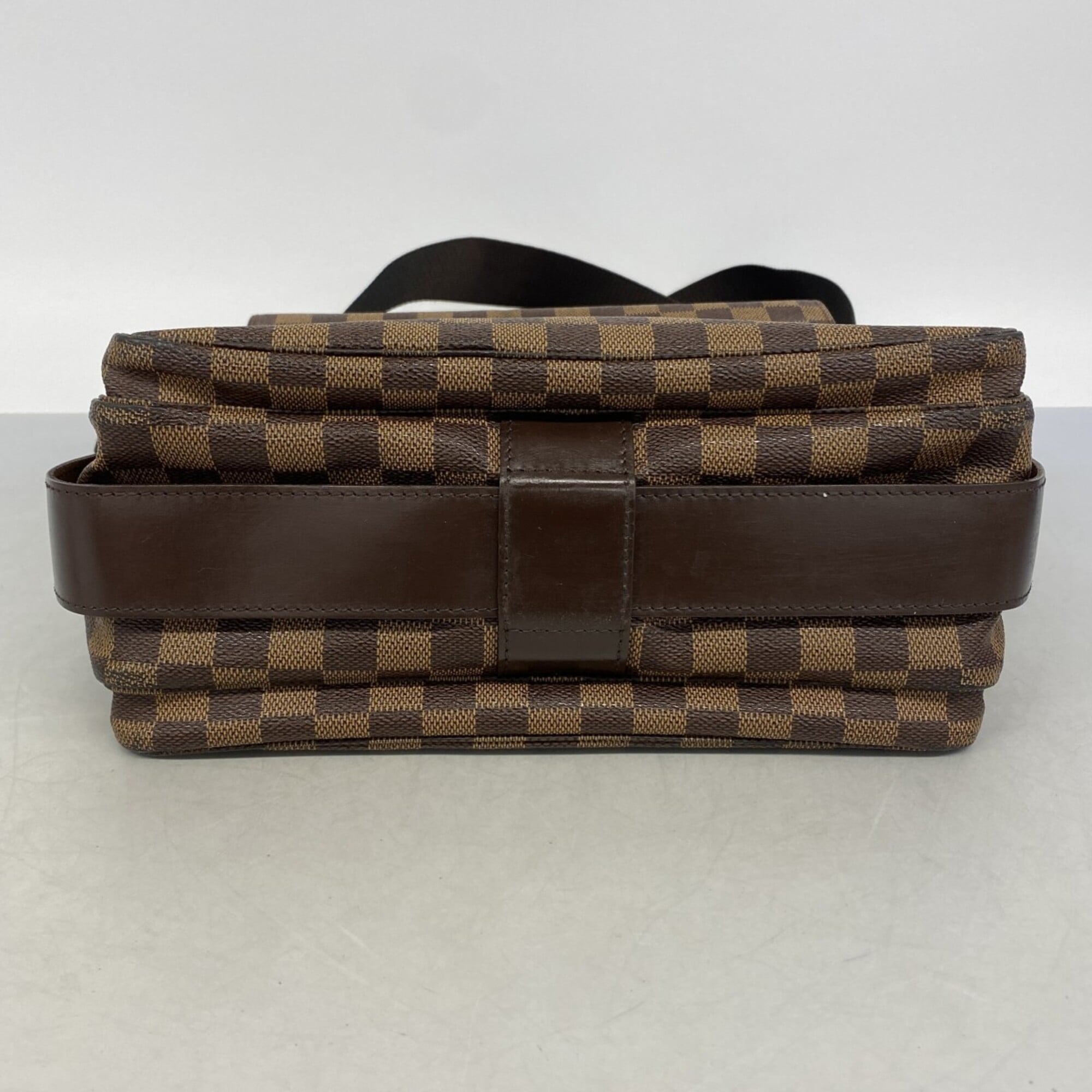Louis Vuitton Ebene Shoulder Bag (Pre-Owned)