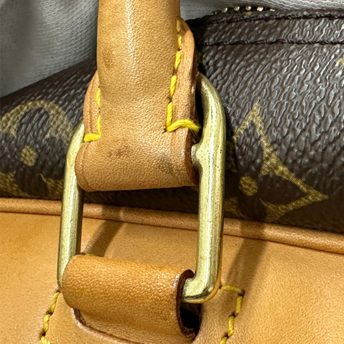 Louis Vuitton Brown Monogram Canvas Handbag (Pre-Owned)