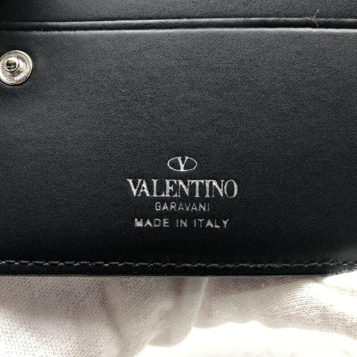 Valentino Garavani Black Chain/Shoulder Wallet (Pre-Owned)