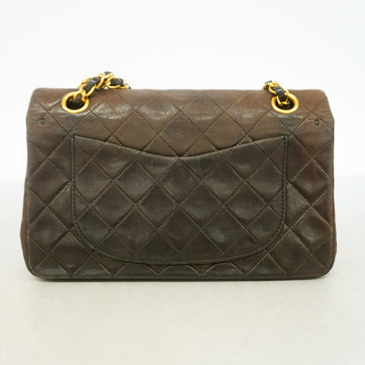Chanel Black Leather Shoulder Bag (Pre-Owned)
