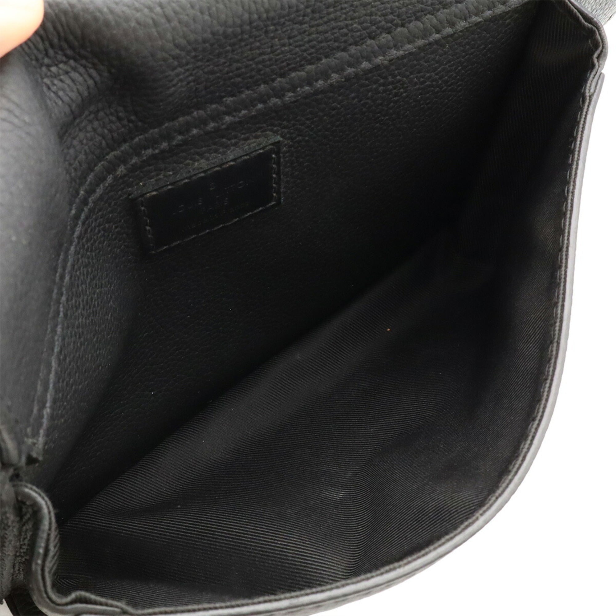 Louis Vuitton Black Noir Leather Sling Bag (Pre-Owned)