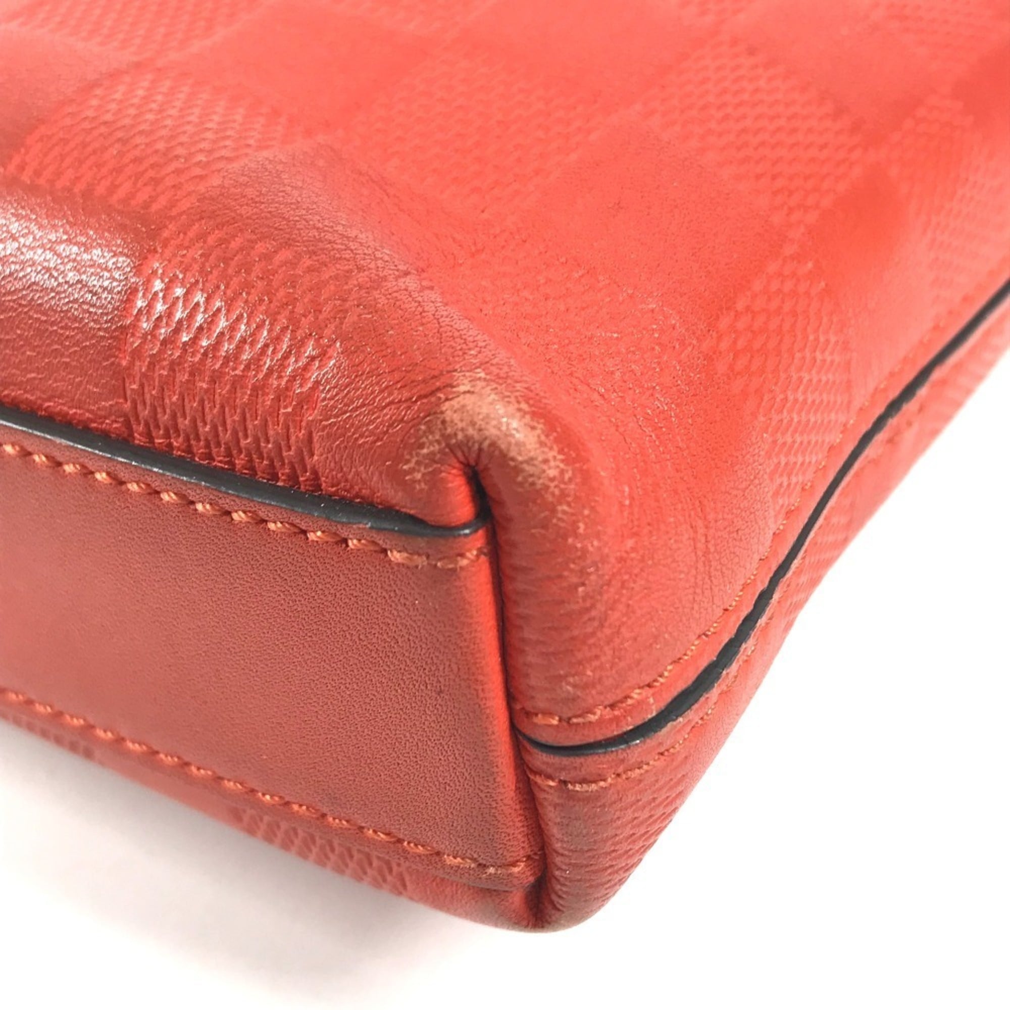 Louis Vuitton Red Color Damier Infini Leather Pochette Shoulder Bag (Pre-Owned)