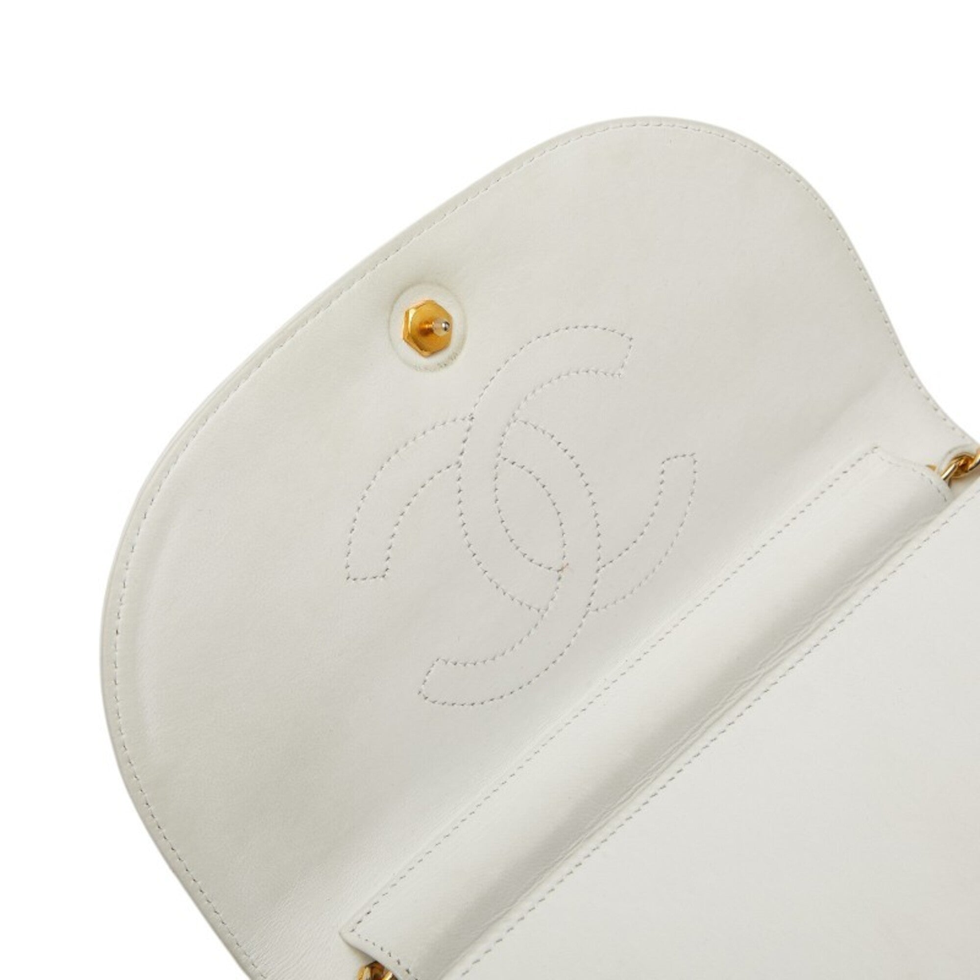 Chanel White Leather Shoulder Bag (Pre-Owned)