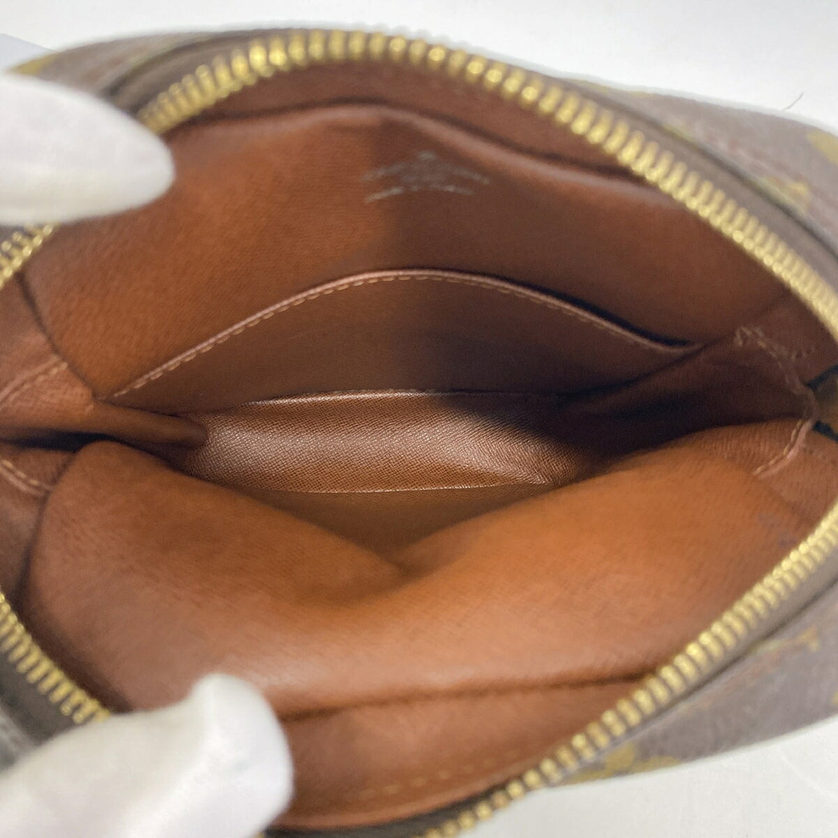 Louis Vuitton Brown Shoulder Bag (Pre-Owned)