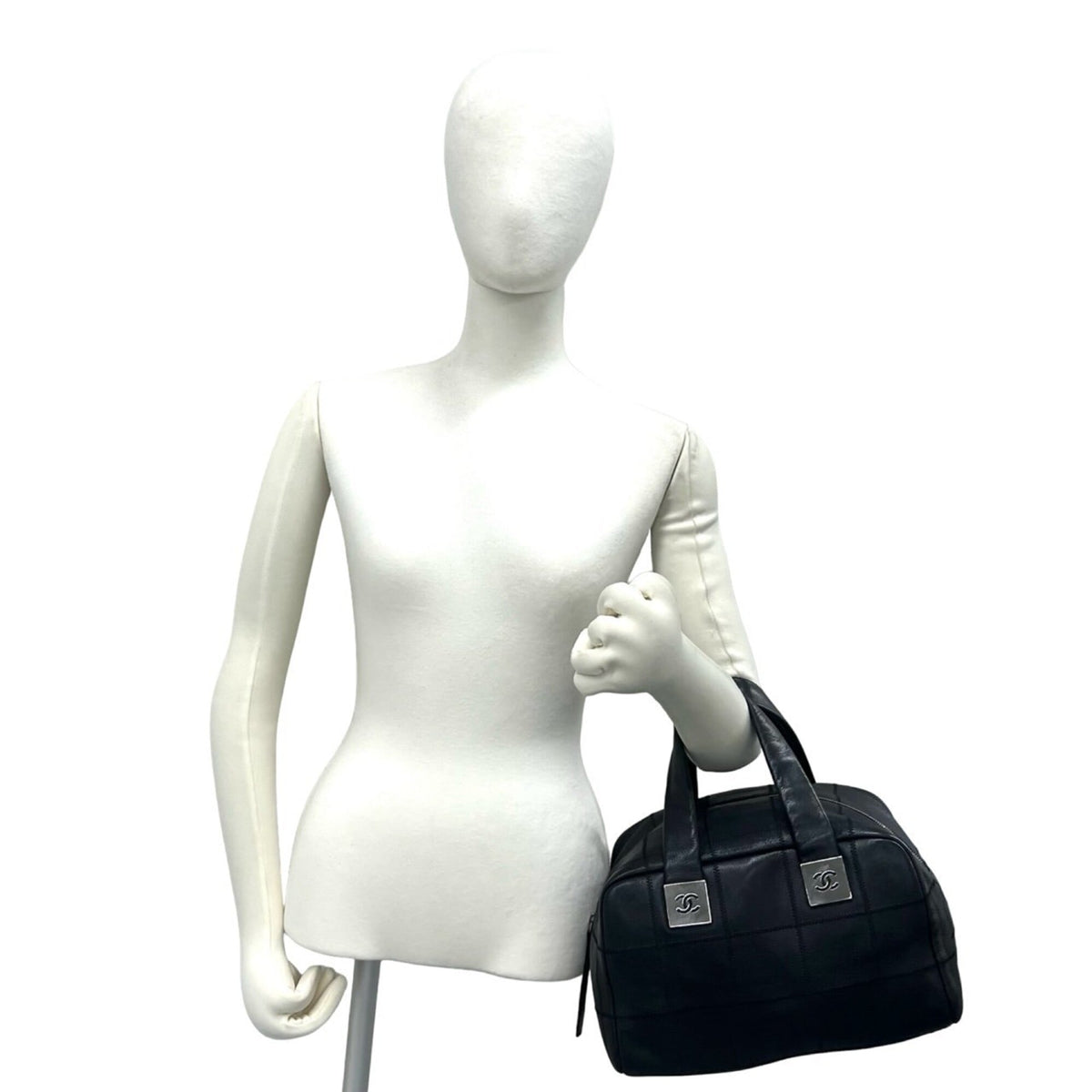 Chanel Black Leather Boston Bag Handbag (Pre-Owned)