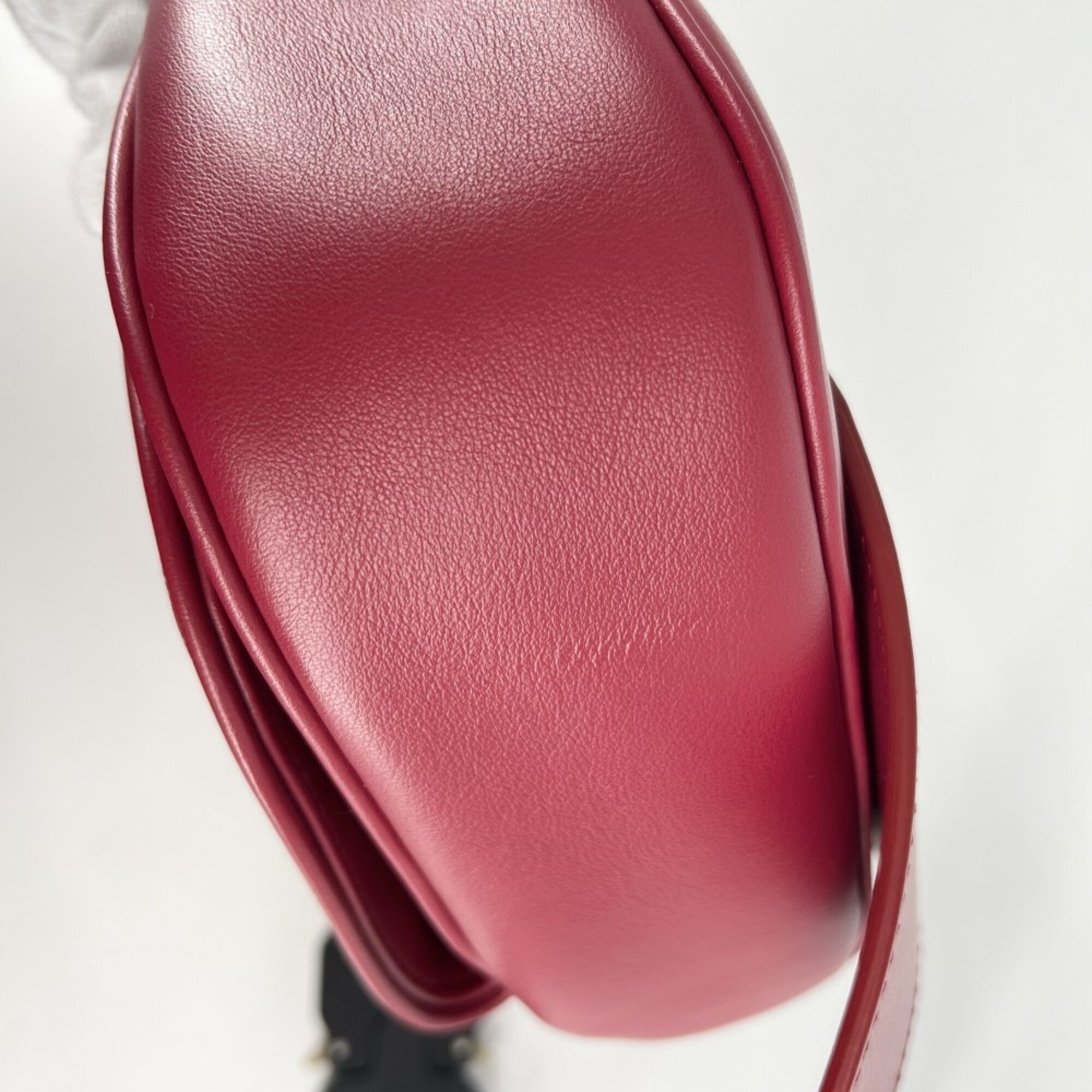 Christian Dior Red Color Leather Sling Bag (Pre-Owned)