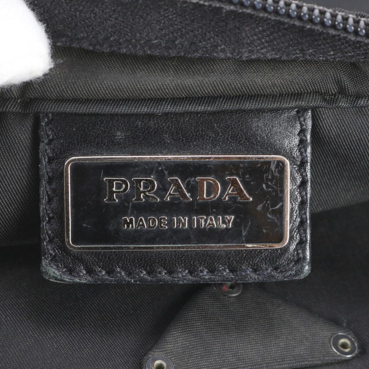 Prada Black Leather Nylon Messenger Bag Shoulder Bag (Pre-Owned)