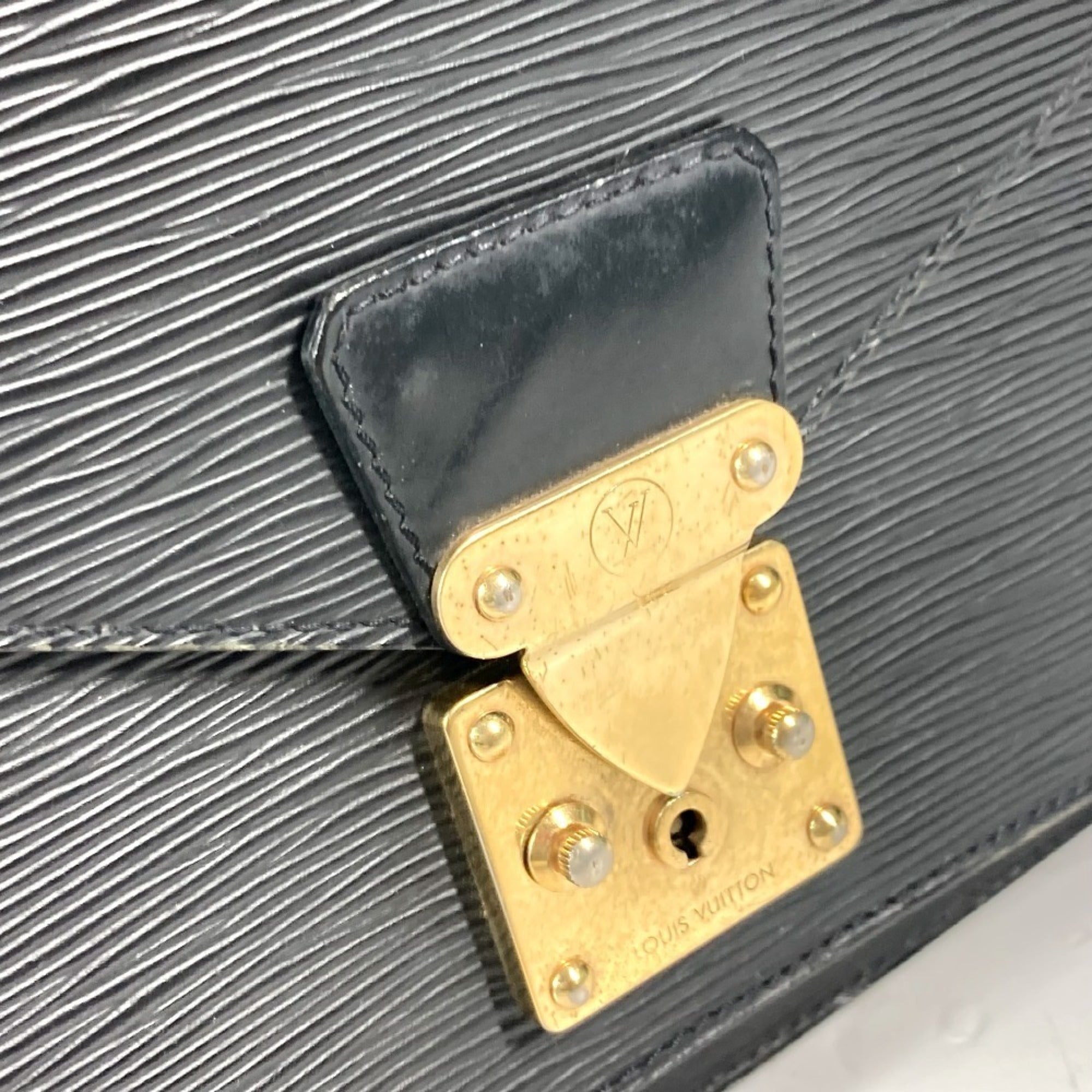Louis Vuitton Black Noir Epi Leather Handbag (Pre-Owned)