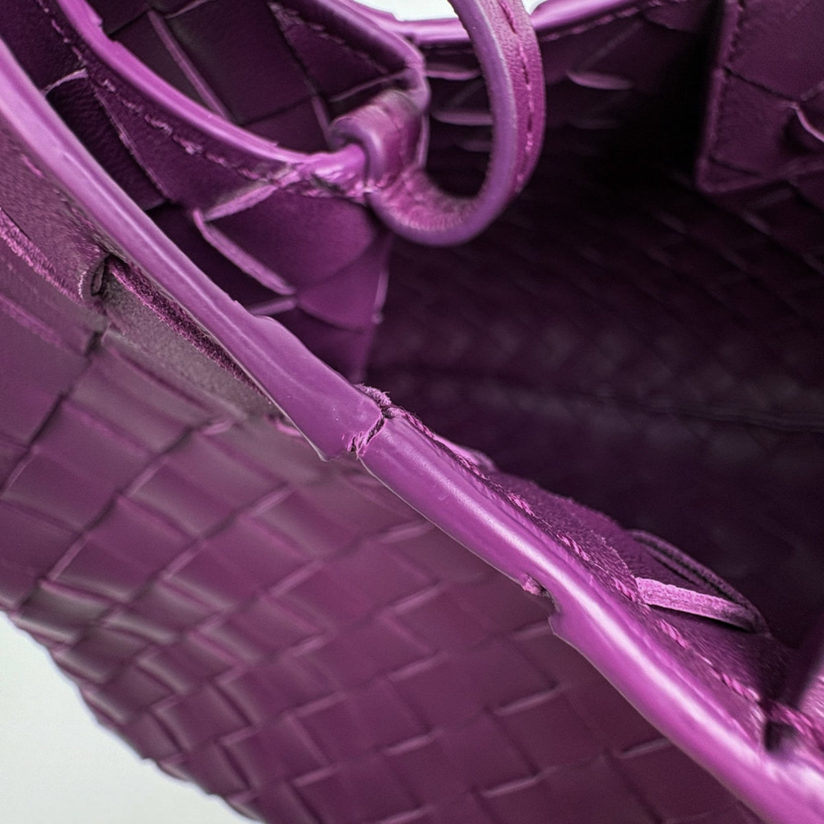 Bottega Veneta Intrecciato Purple Leather Tote Bag (Pre-Owned)