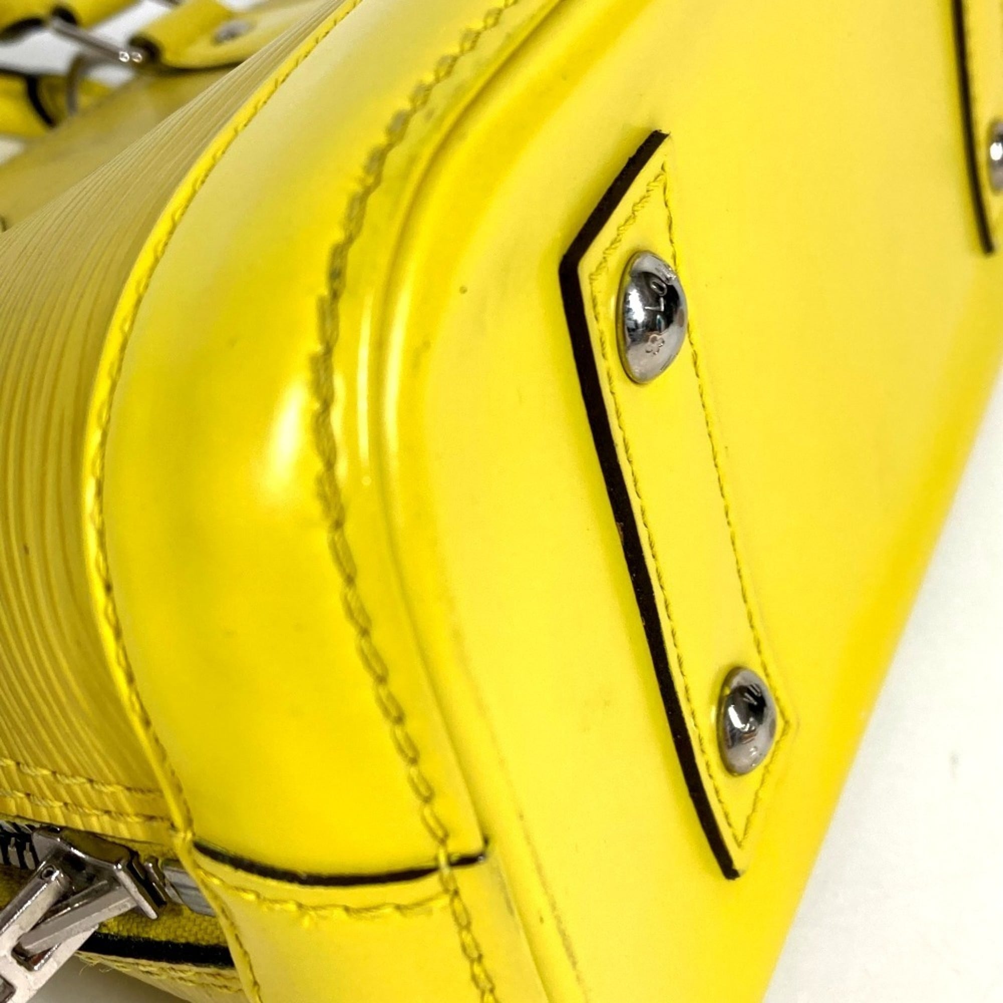 Louis Vuitton Pistache Yellow Epi Leather Handbag Shoulder Bag (Pre-Owned)