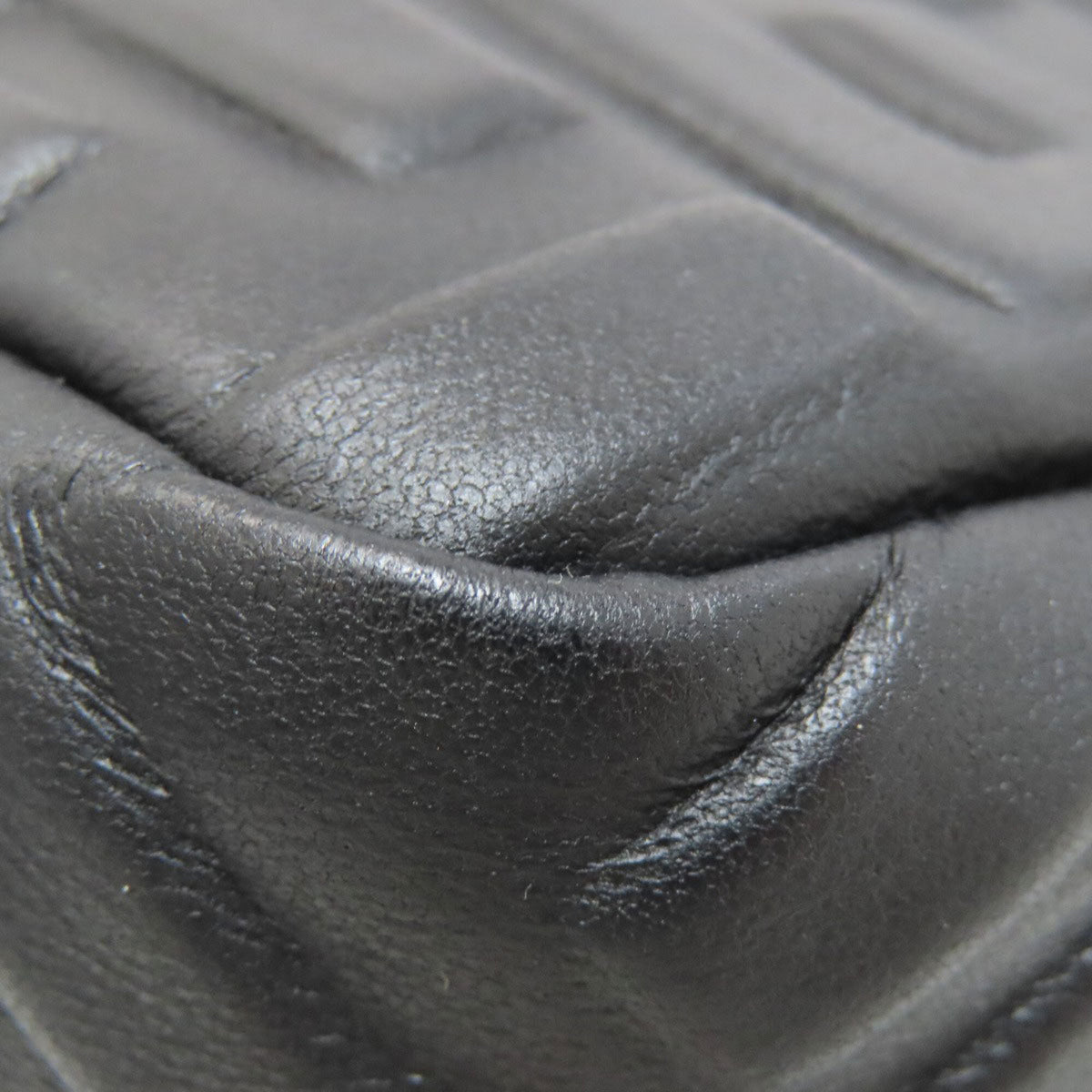 Fendi Black Leather Shoulder Bag (Pre-Owned)