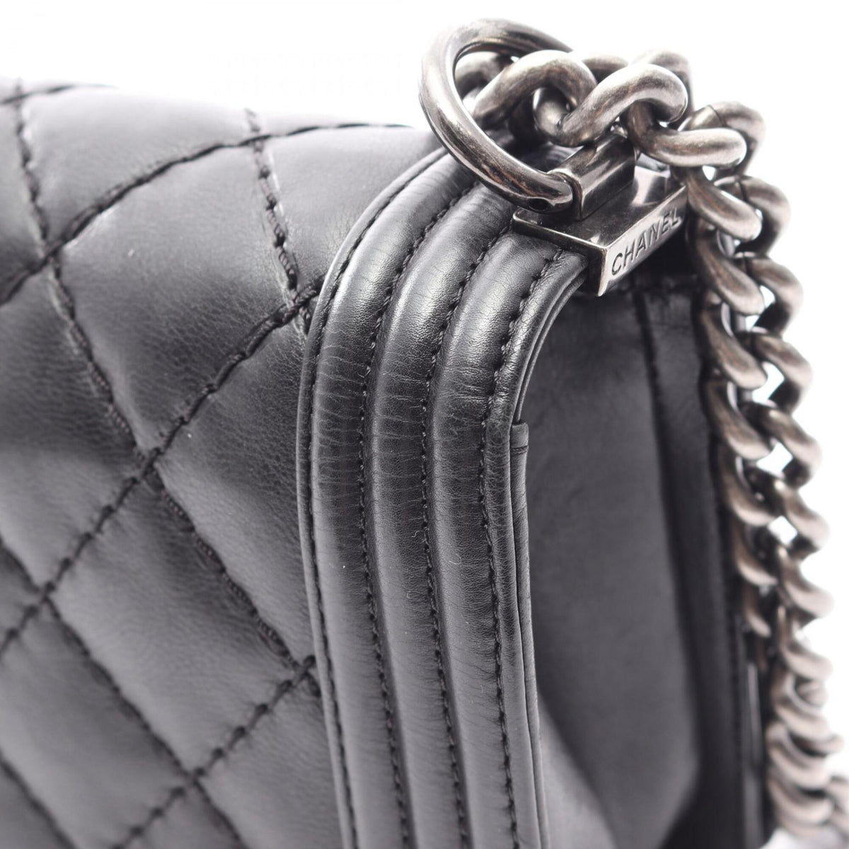 Chanel Black Leather Handbag Shoulder Bag (Pre-Owned)