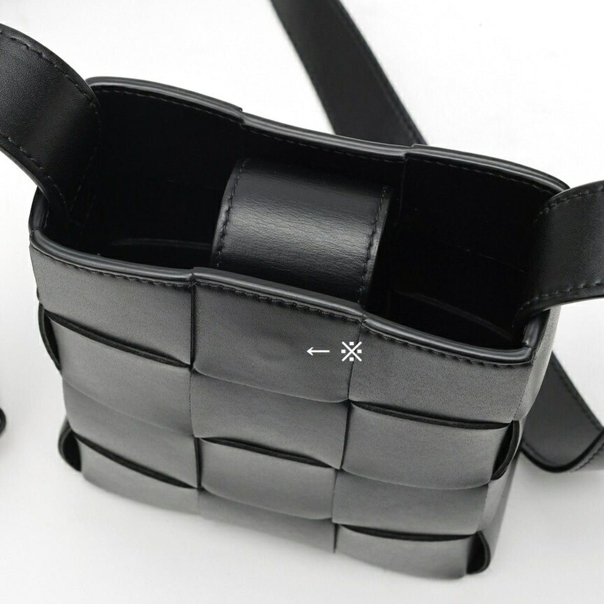 Bottega Veneta Black Leather (Pre-Owned)