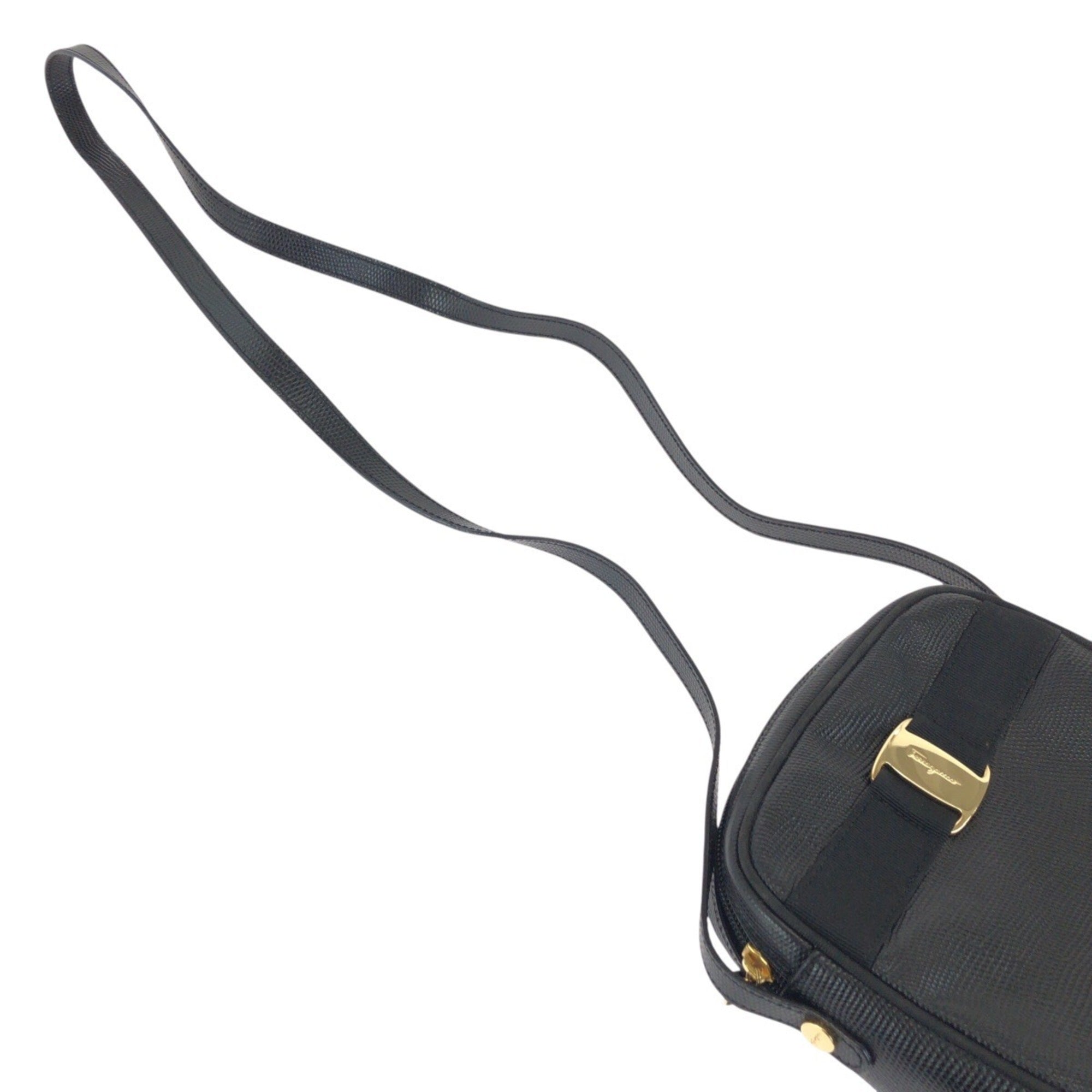 Salvatore Ferragamo Black Leather Pochette Shoulder Bag (Pre-Owned)
