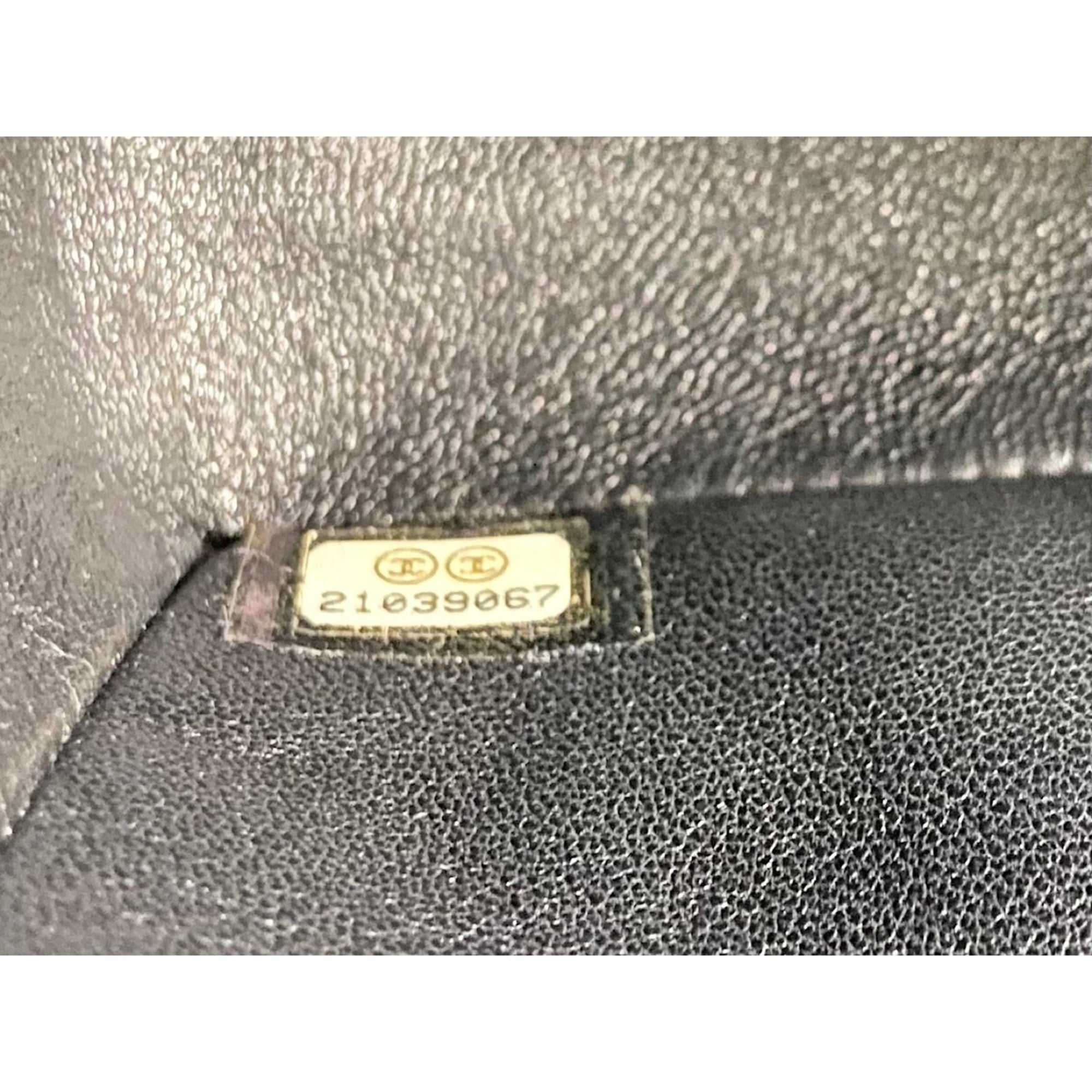 Chanel Black Shoulder Bag (Pre-Owned)