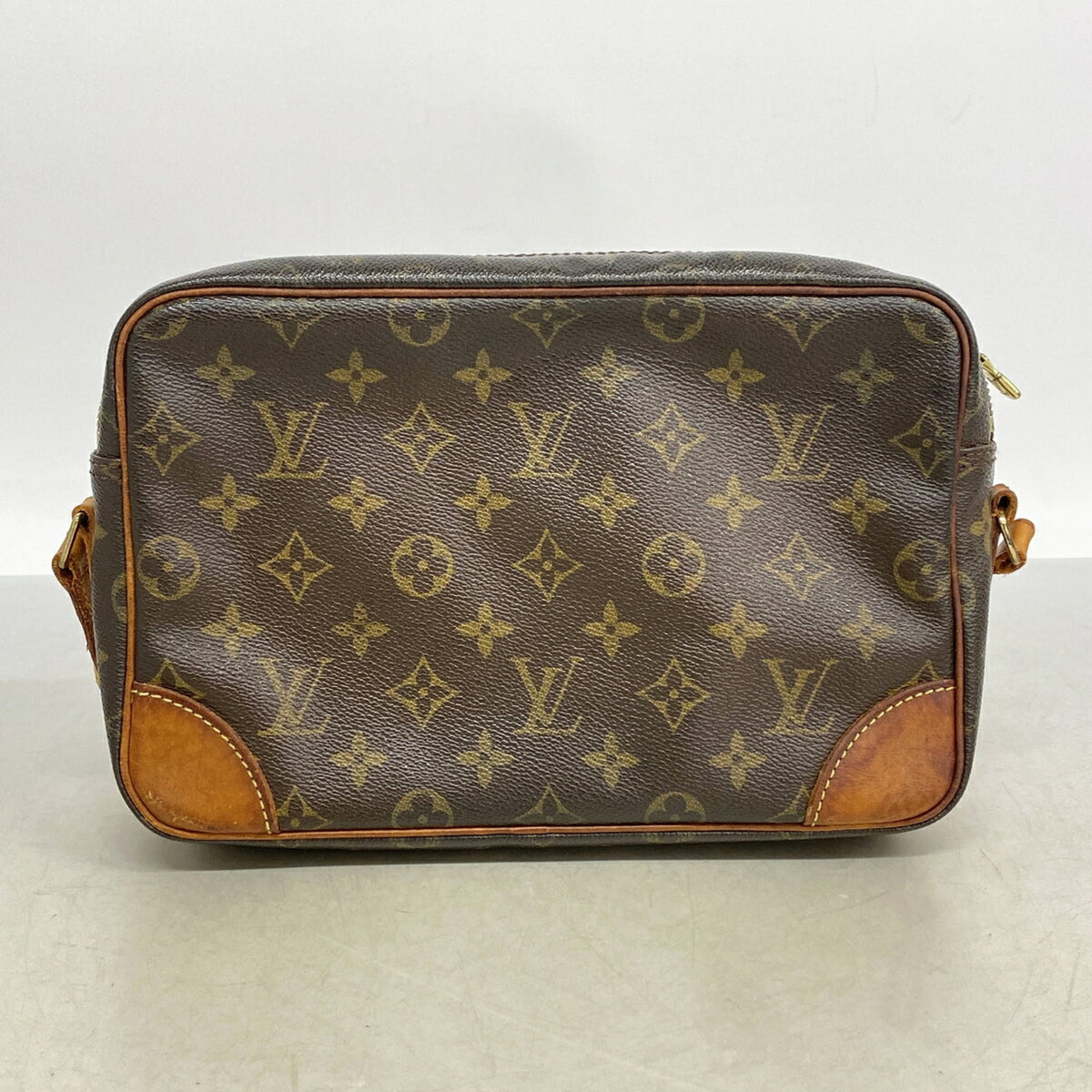 Louis Vuitton Brown Shoulder Bag (Pre-Owned)