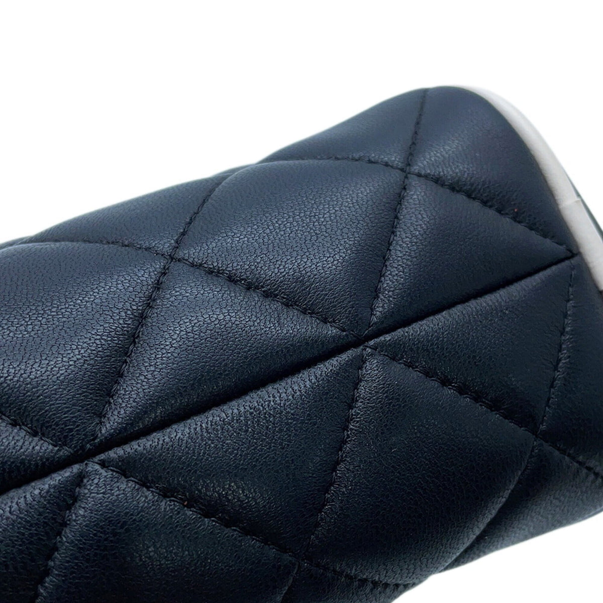 Chanel Matelasse Black Leather Handbag Shoulder Bag (Pre-Owned)
