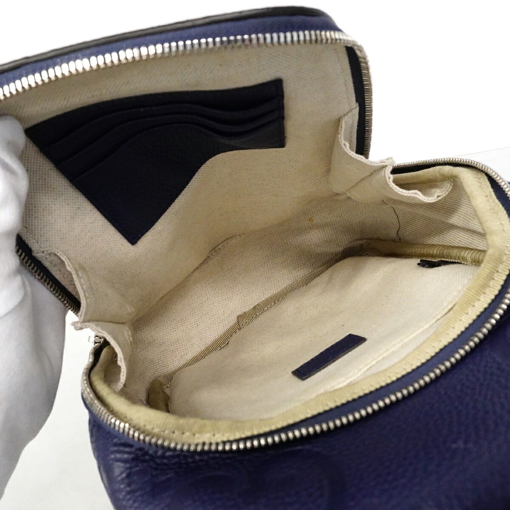 Gucci Blue Leather Sling Bag (Pre-Owned)