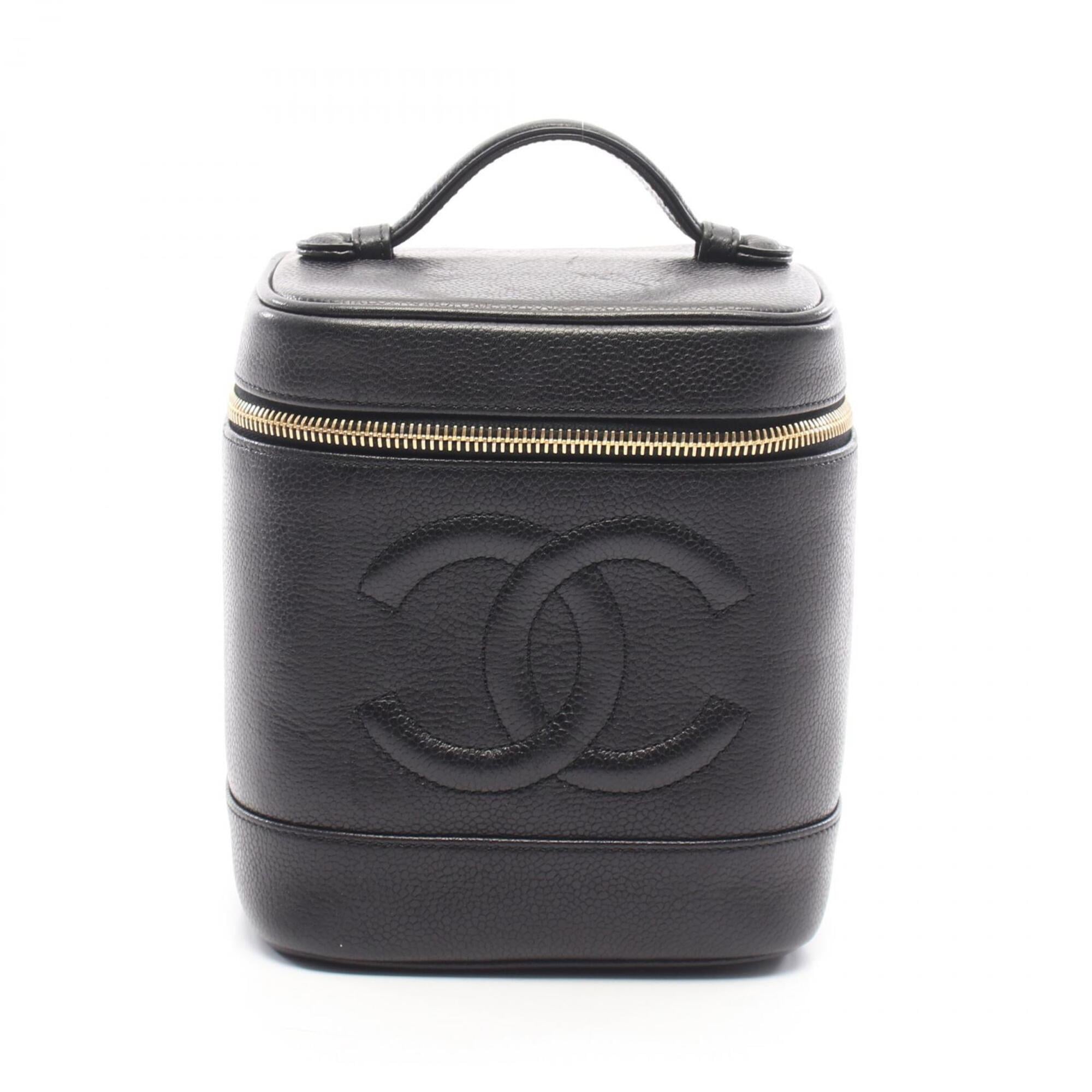 Chanel Black Grained Calfskin Handbag (Pre-Owned)