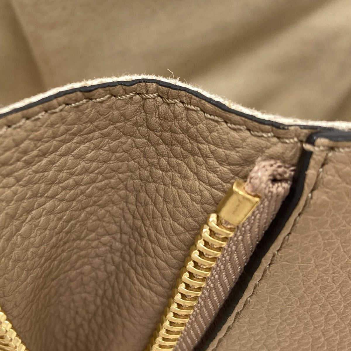 Loewe Brown Leather Handbag (Pre-Owned)