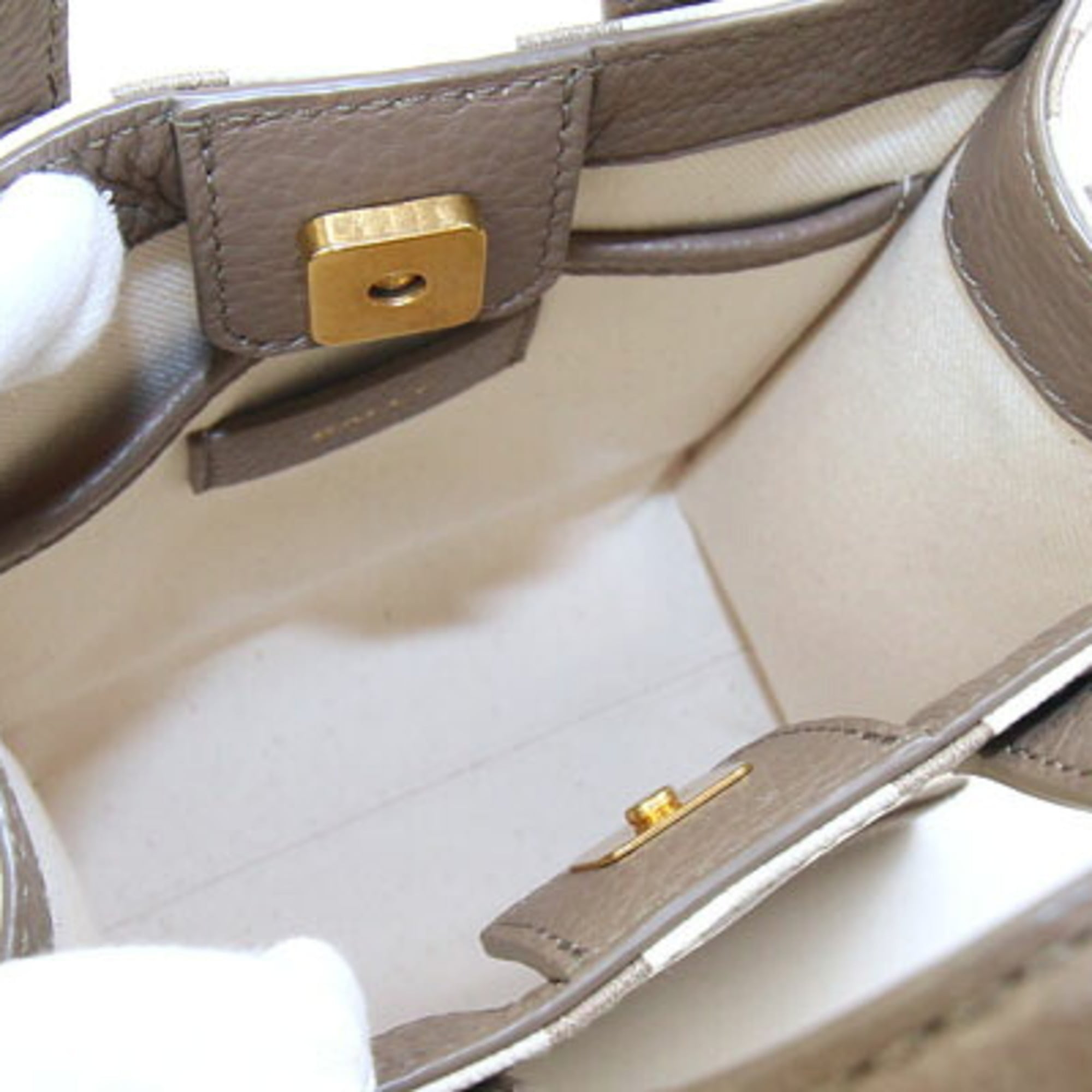 Bally Grayish Ivory Pvc Leather Handbag (Pre-Owned)