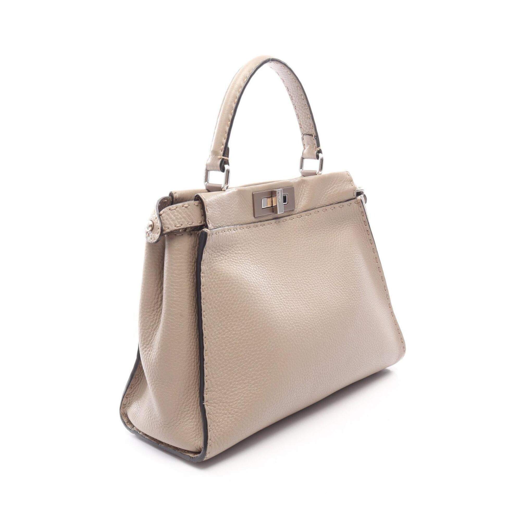 Fendi Beige Leather Handbag (Pre-Owned)