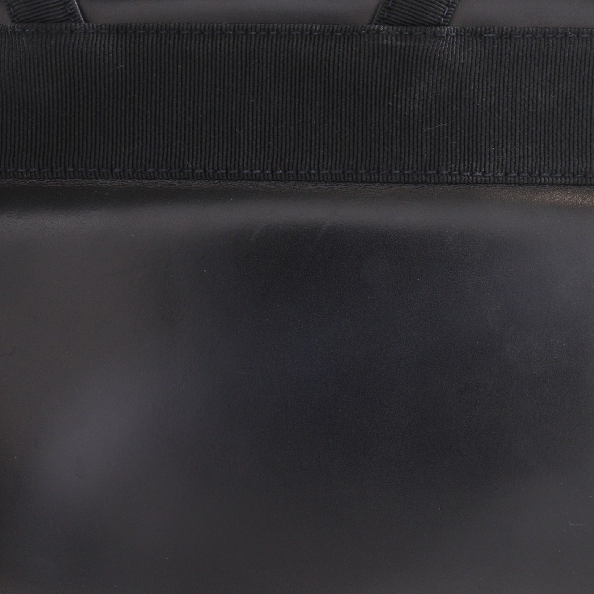 Salvatore Ferragamo Black Leather Handbag (Pre-Owned)