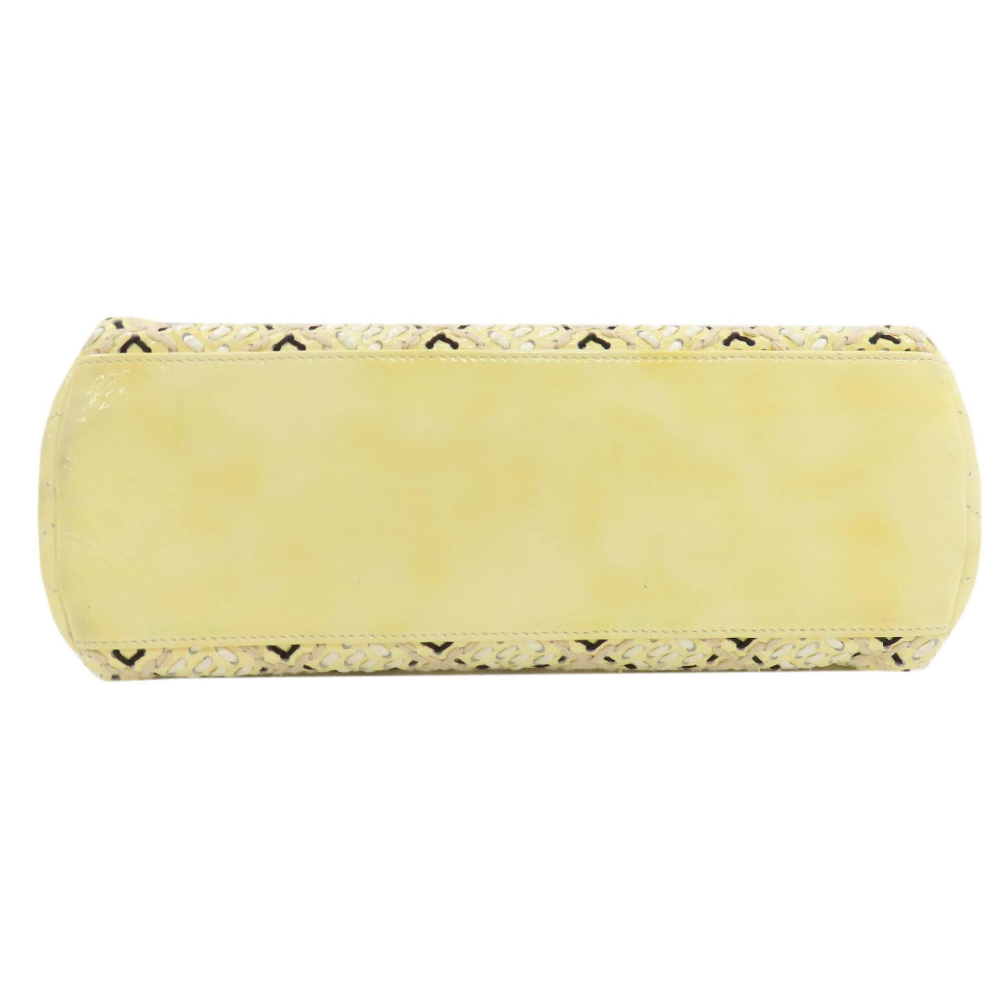 Chanel White Leather Shoulder Bag (Pre-Owned)