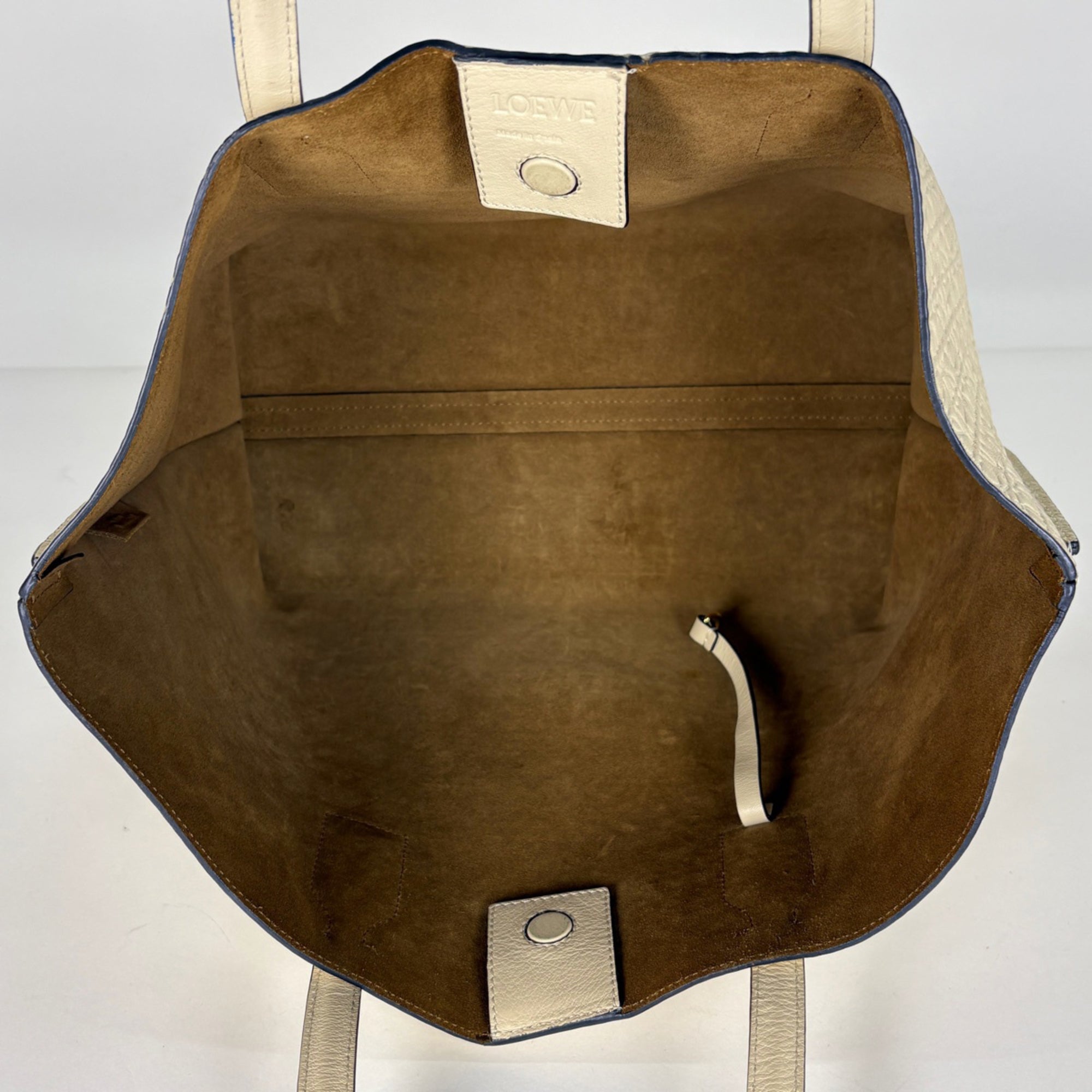 Loewe Ivory Leather Tote Bag (Pre-Owned)