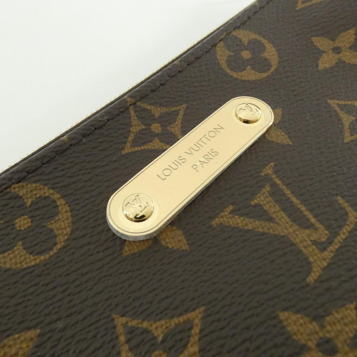 Louis Vuitton Marron Coated Canvas Pochette Shoulder Bag (Pre-Owned)