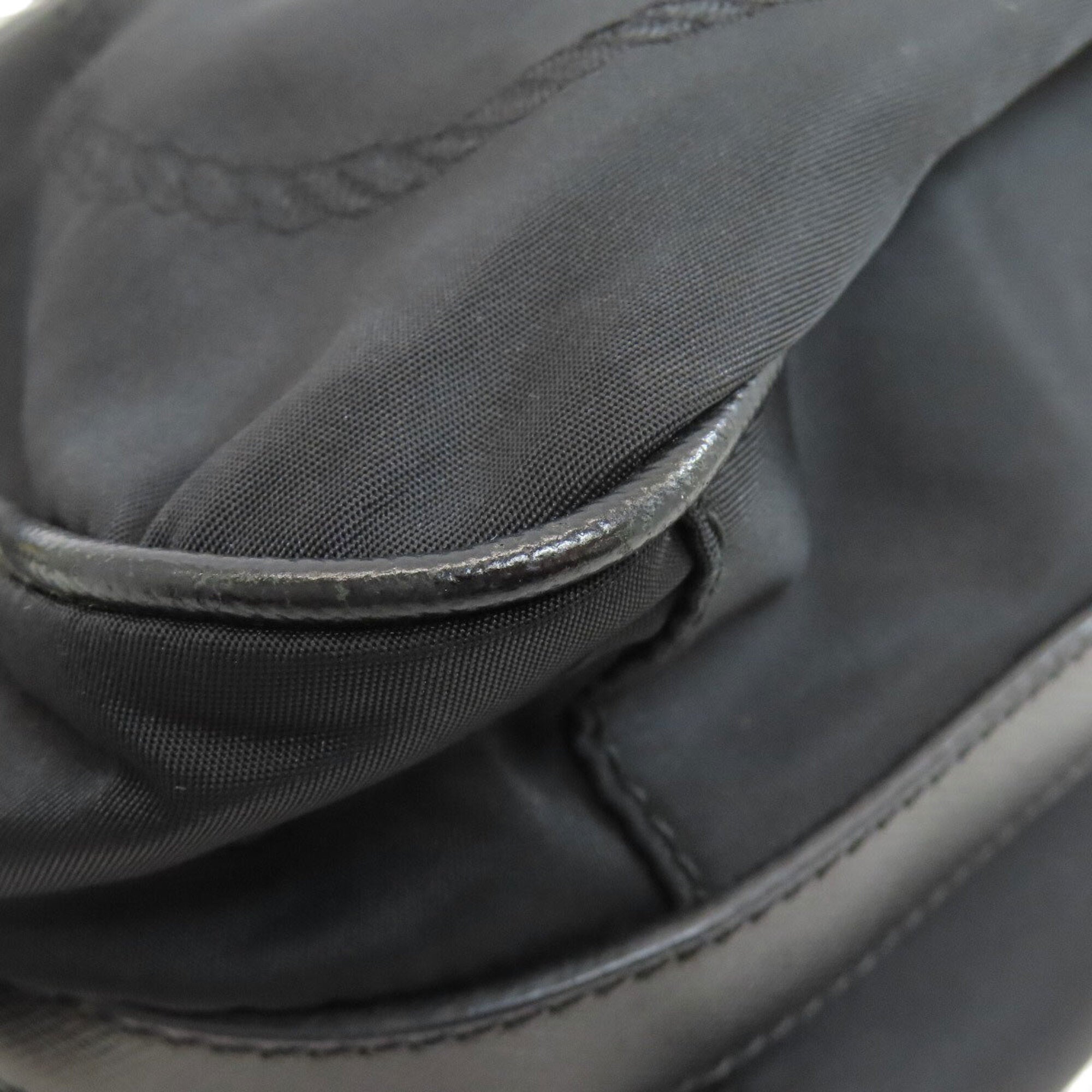 Prada Black Nylon Shoulder Bag (Pre-Owned)