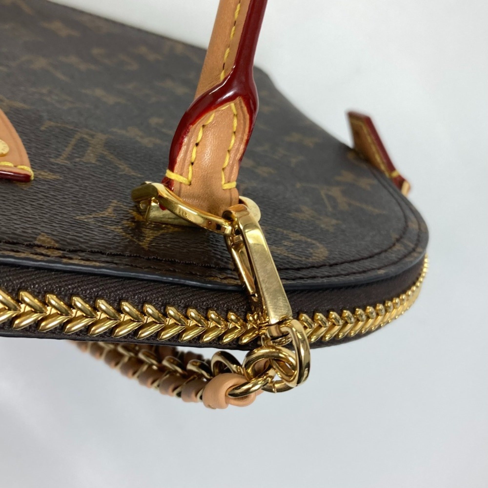 Louis Vuitton Brown Monogram Monogram Handbag Shoulder Bag (Pre-Owned)