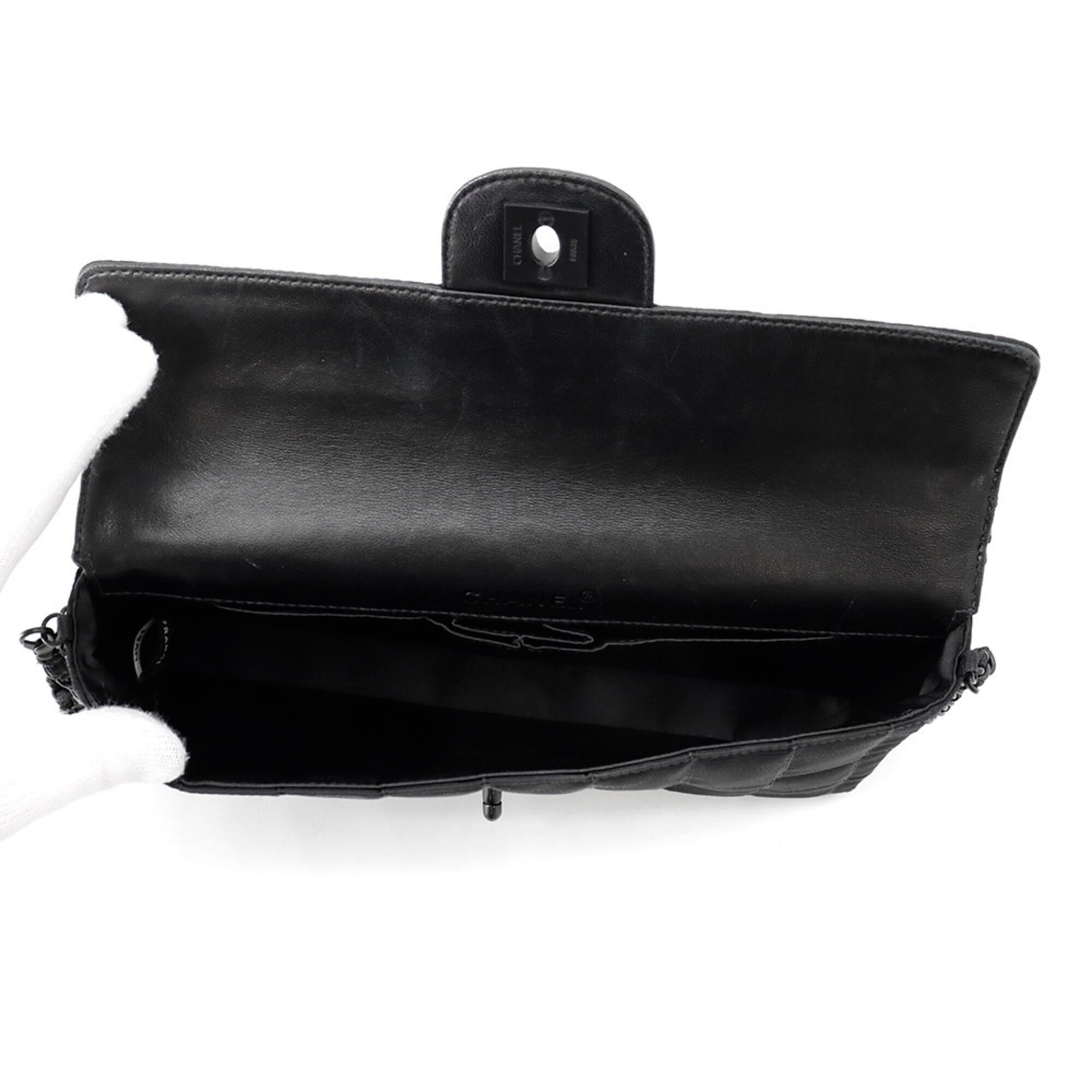 Chanel New Travel Line Black Nylon Handbag Shoulder Bag (Pre-Owned)