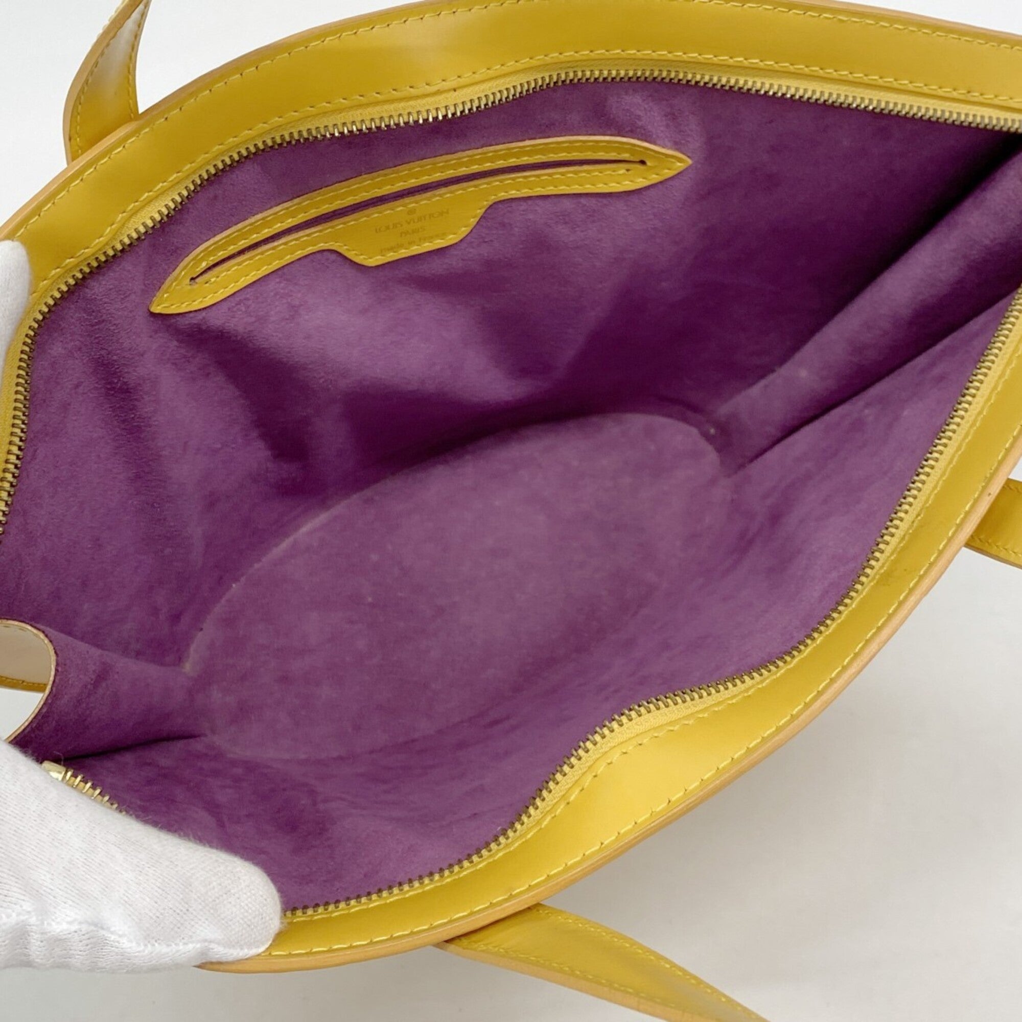 Louis Vuitton Jaune Handbag (Pre-Owned)