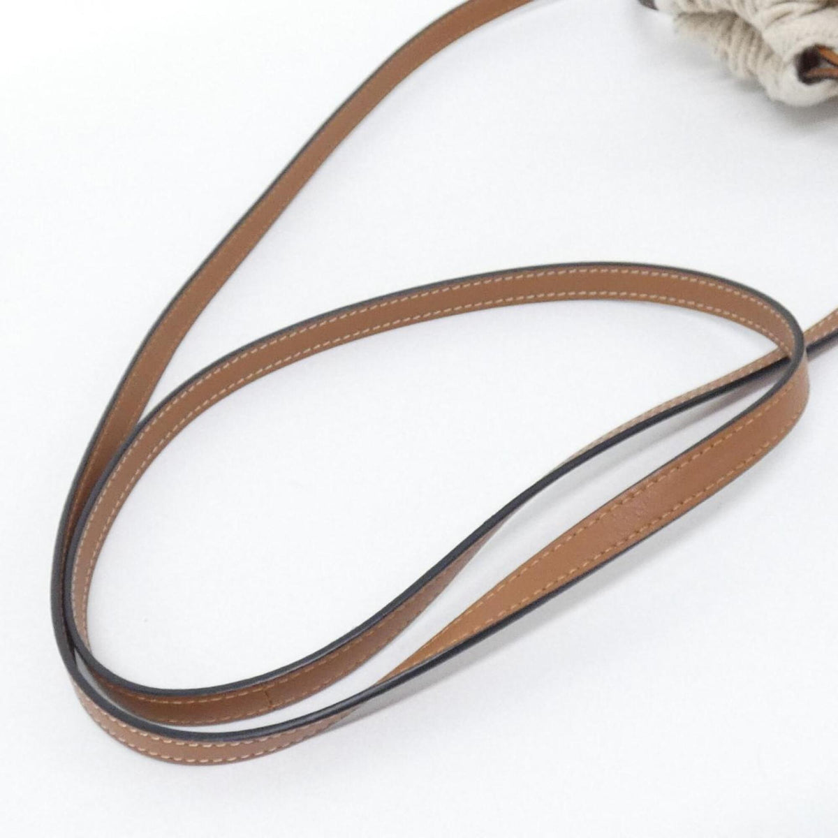Loewe Beige Shoulder Bag (Pre-Owned)