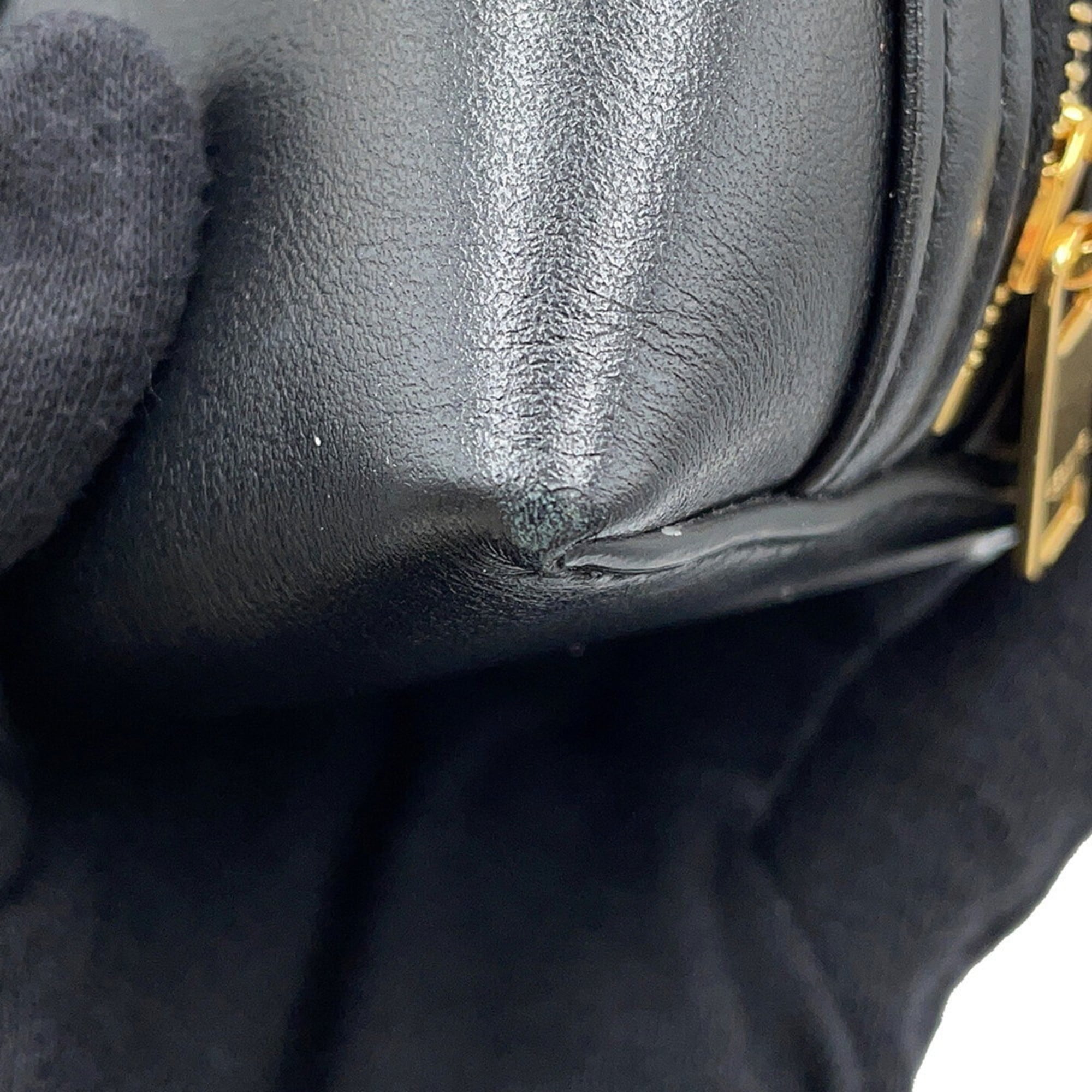 Celine Black Leather Shoulder Bag (Pre-Owned)