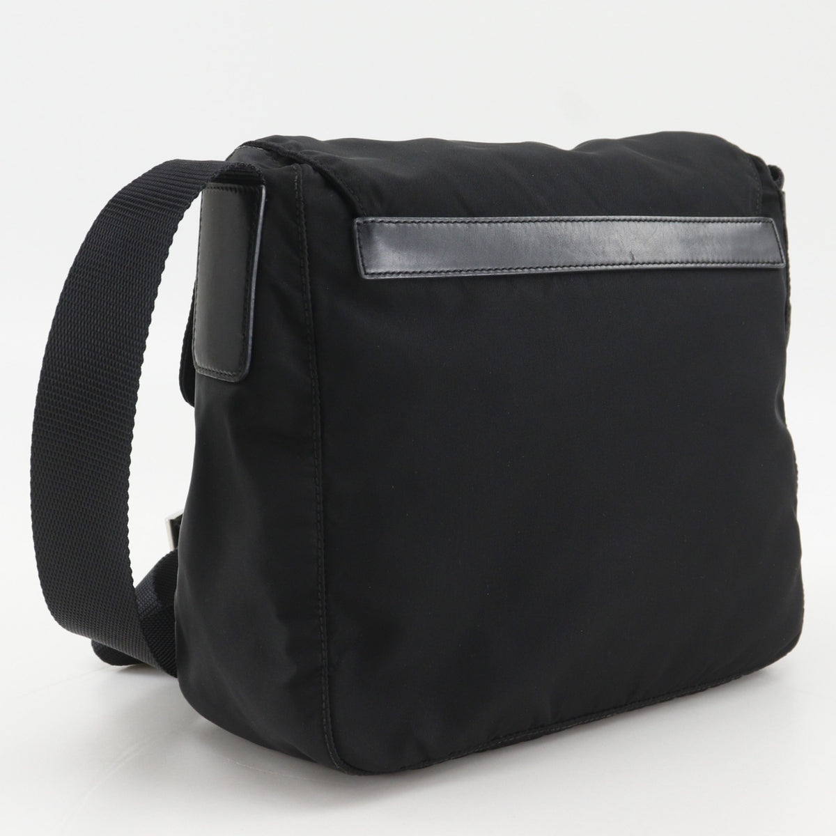 Prada Black Nylon Shoulder Bag (Pre-Owned)