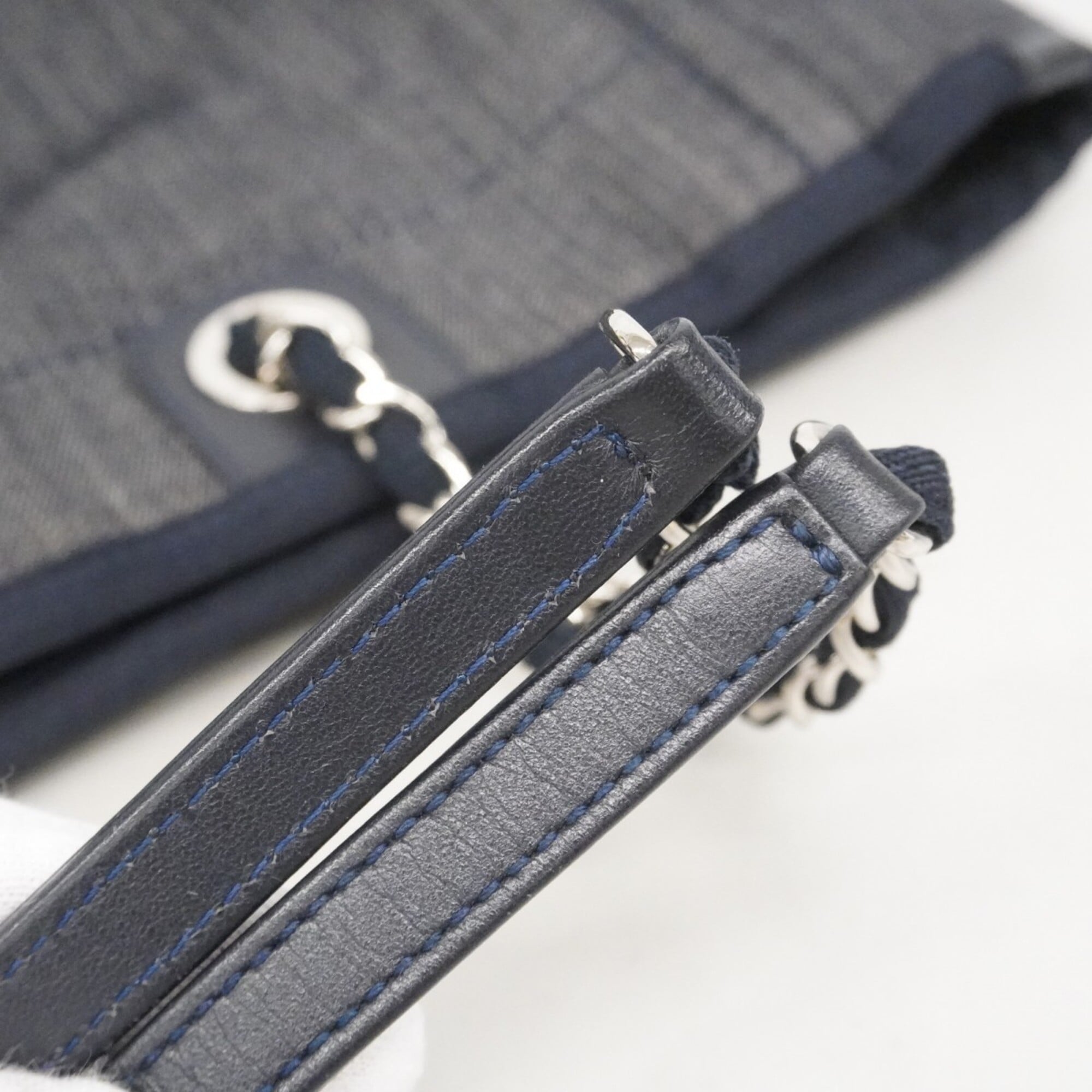 Chanel Blue Denim Tote Bag (Pre-Owned)