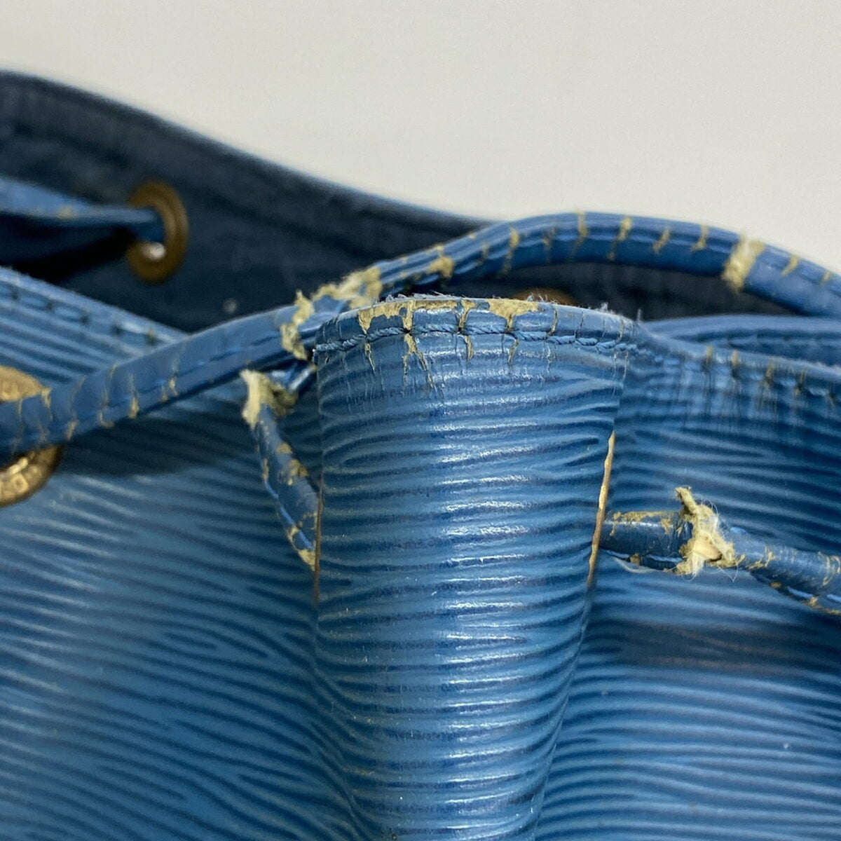 Louis Vuitton Toledo Blue Shoulder Bag (Pre-Owned)