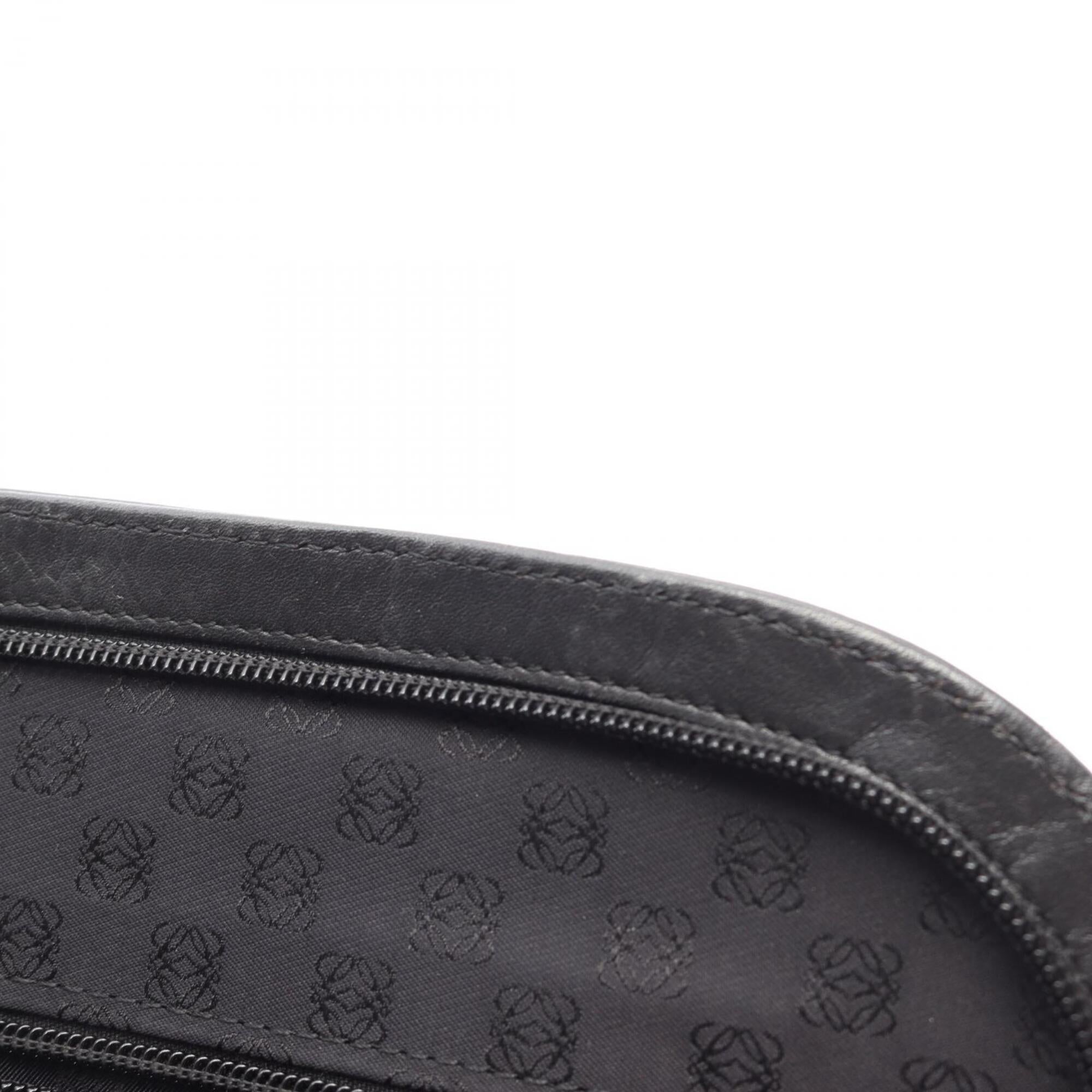 Loewe Black Leather Handbag (Pre-Owned)