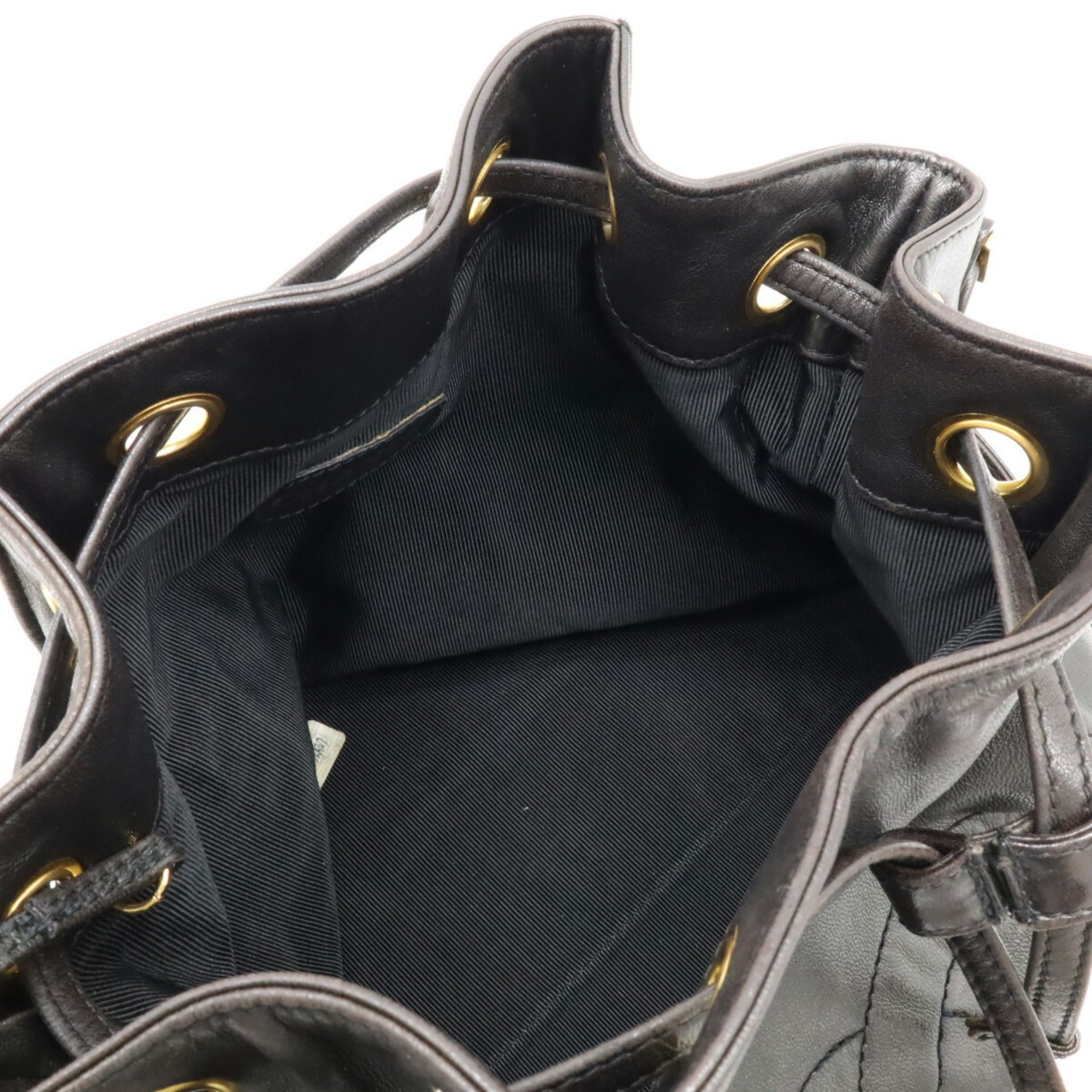 Chanel Black Leather Shoulder Bag (Pre-Owned)