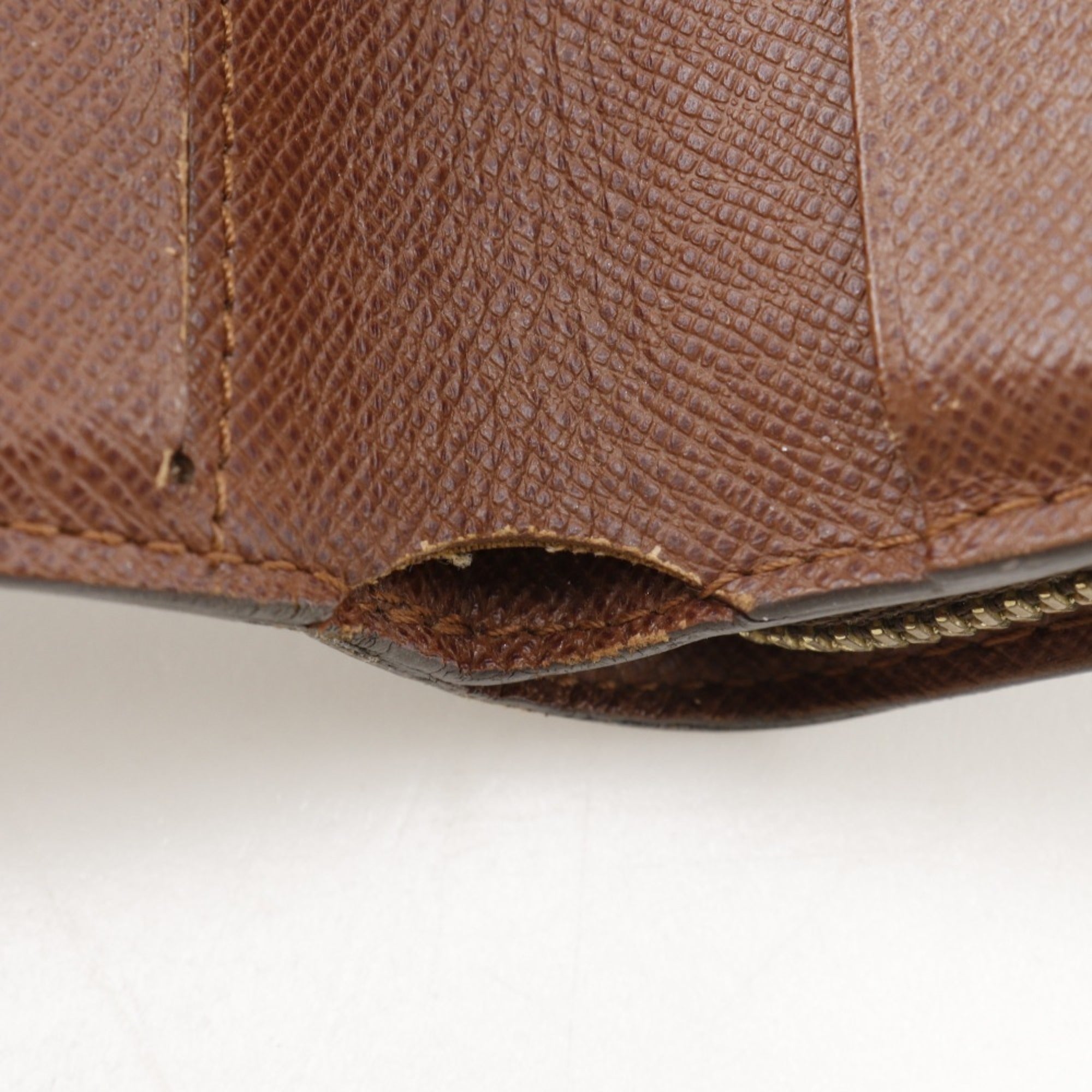 Louis Vuitton Brown Monogram Monogram Wallet (Bi-Fold) (Pre-Owned)