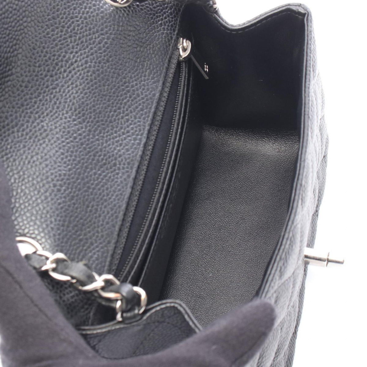 Chanel Black Grained Calfskin Handbag Shoulder Bag (Pre-Owned)