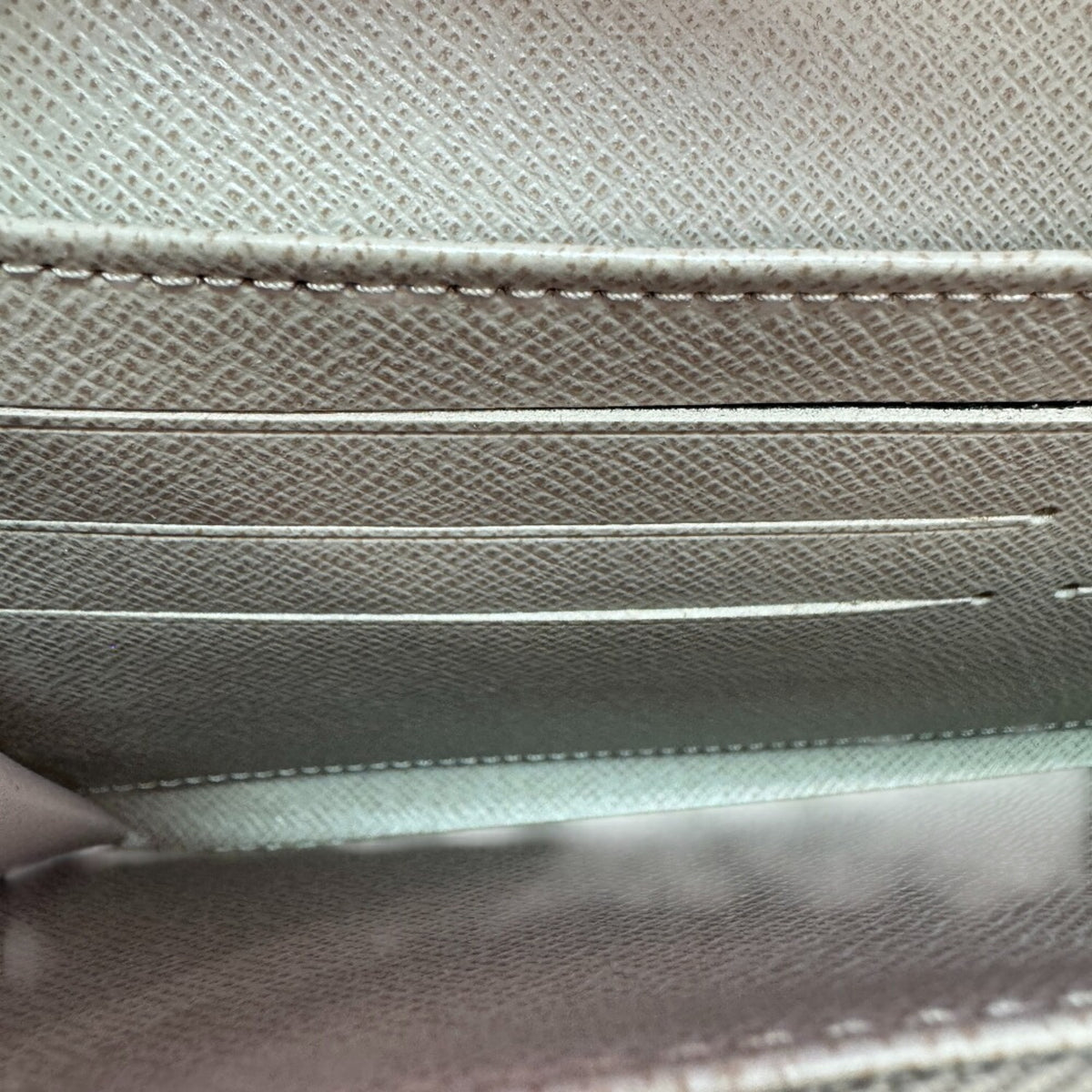 Louis Vuitton Beige Galle Leather Long Wallet (Tri-Fold) (Pre-Owned)