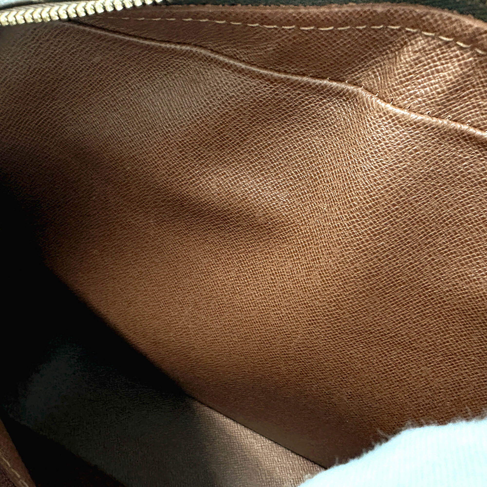 Louis Vuitton Brown Monogram Canvas Handbag Shoulder Bag (Pre-Owned)